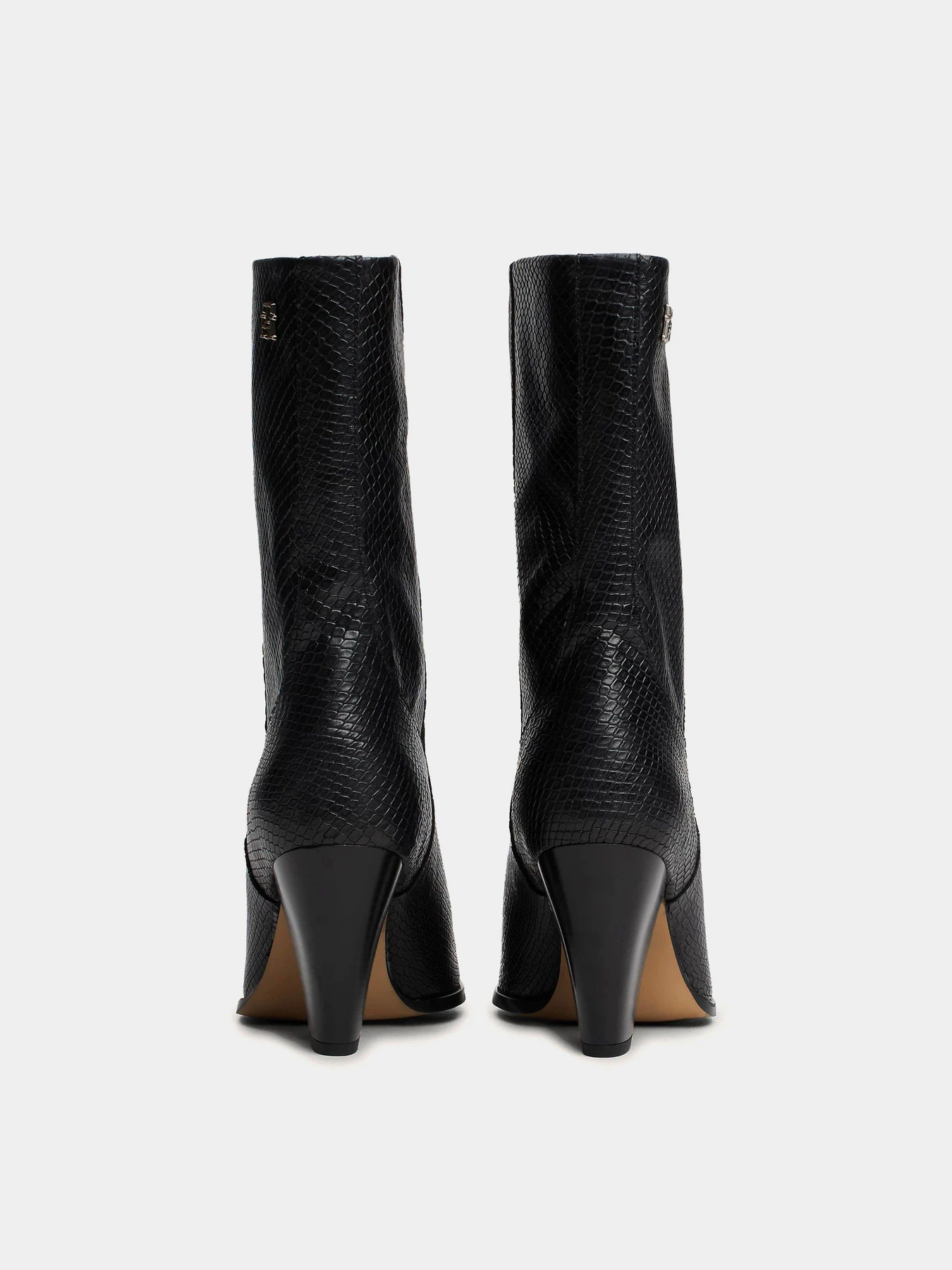 Ботинки и сапоги Tommy Hilfiger модель FW0FW08255-0GJ Ботинки и сапоги Tommy Hilfiger модель FW0FW08255-0GJ Фото