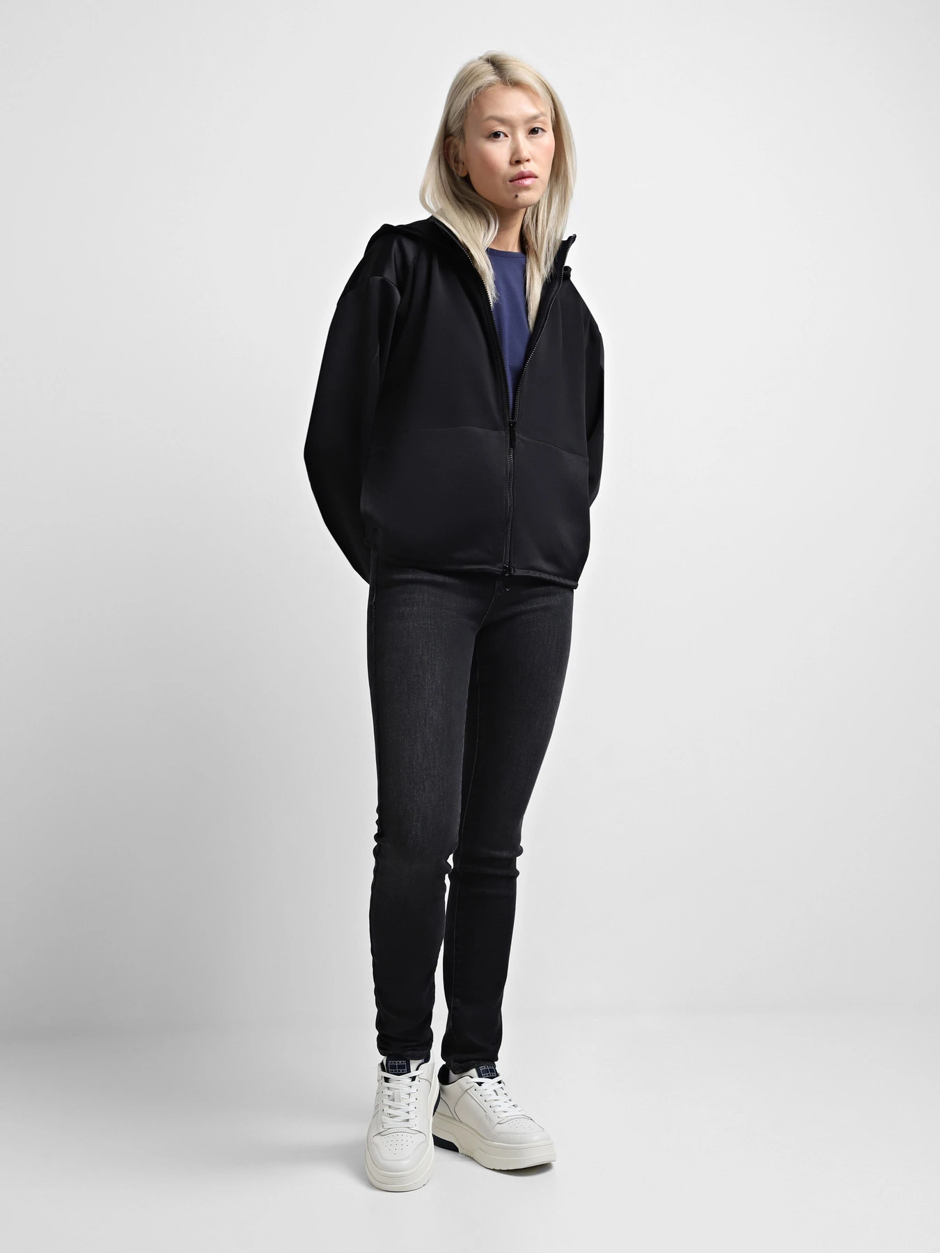 Кеды Tommy Hilfiger модель EN0EN02592-YBI Кеды Tommy Hilfiger модель EN0EN02592-YBI Фото
