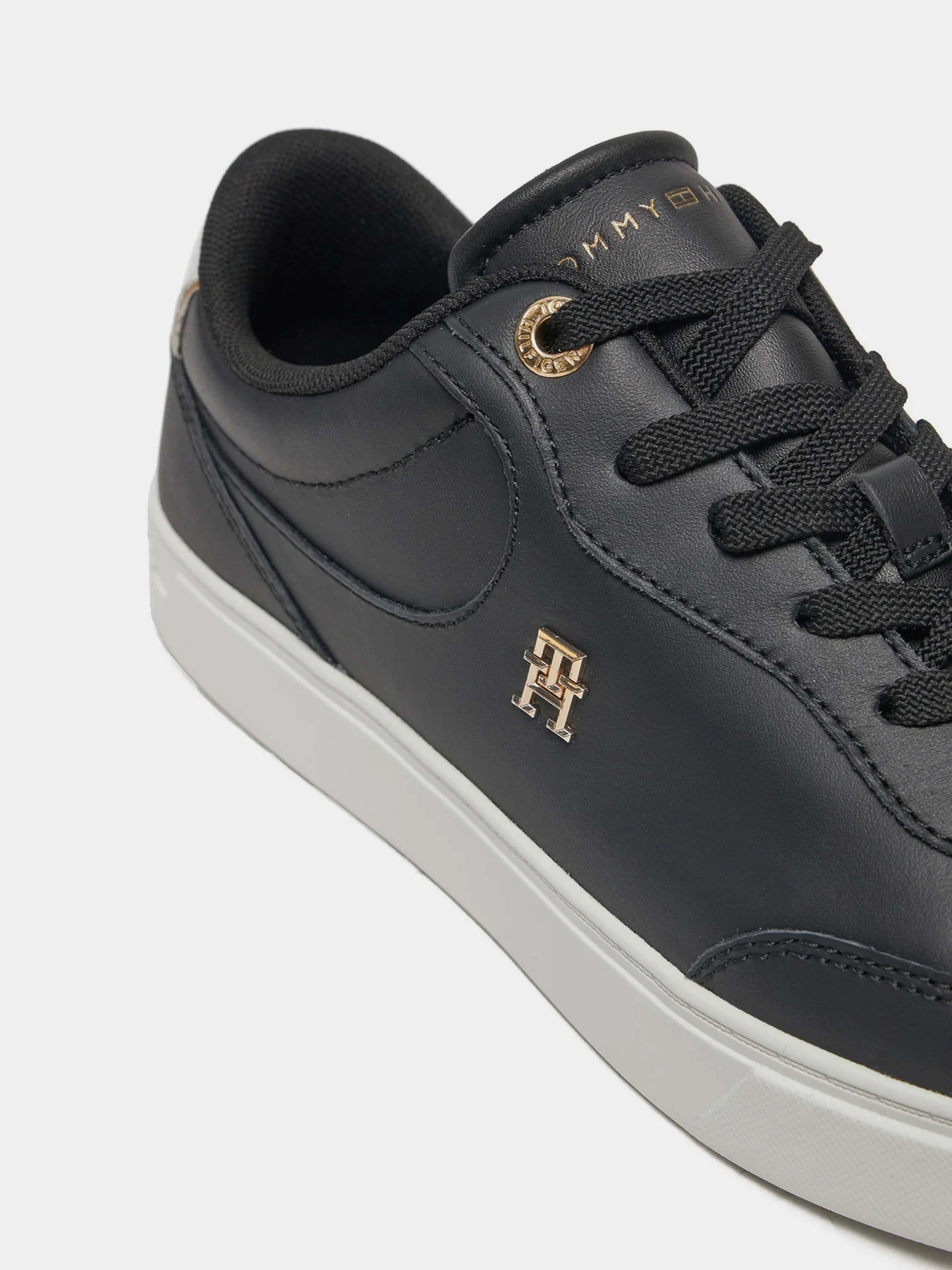 Кеды Tommy Hilfiger модель FW0FW08322-BDS Кеды Tommy Hilfiger модель FW0FW08322-BDS Фото