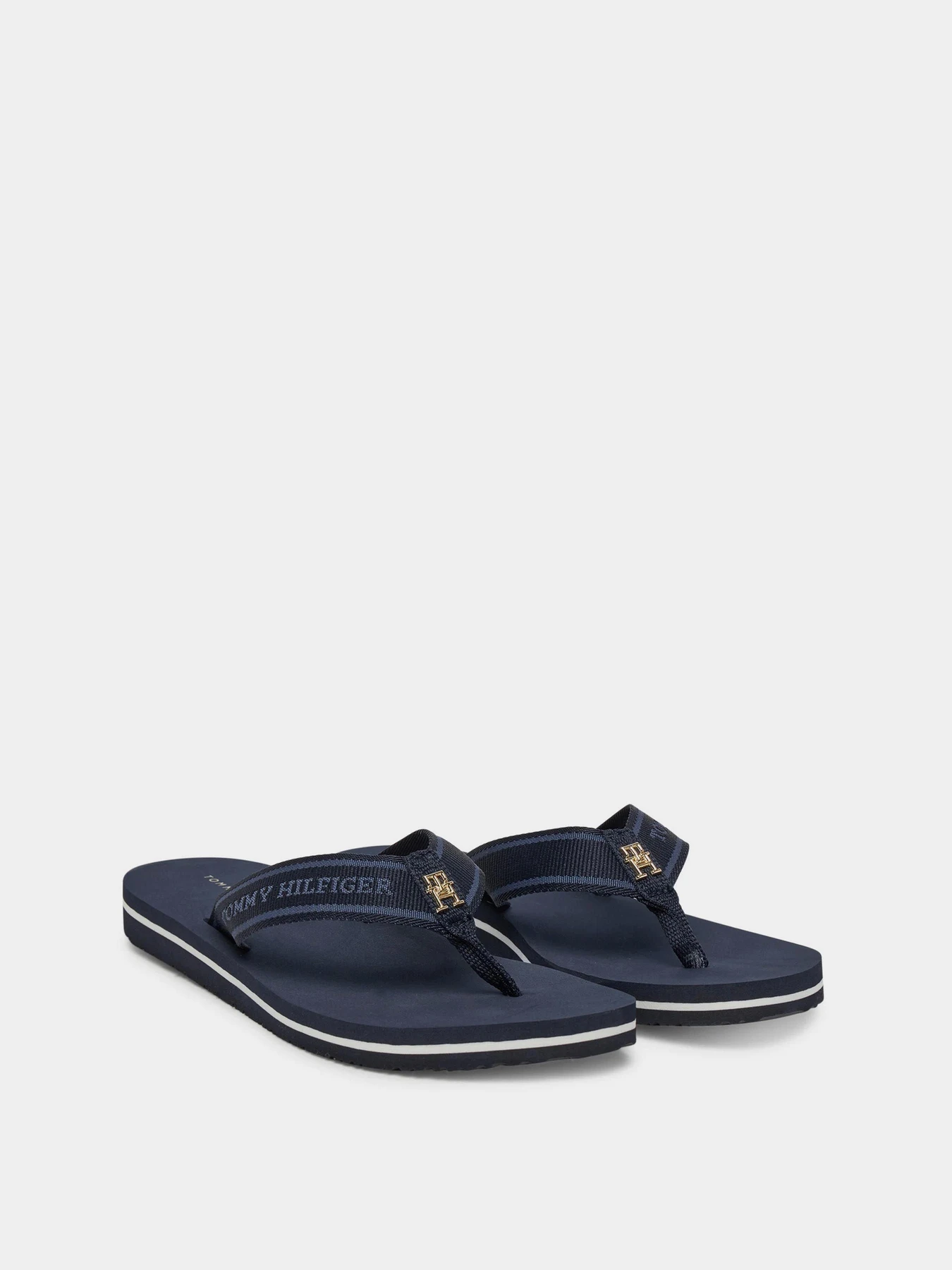 Шлёпанцы Tommy Hilfiger модель FW0FW08515-DW6 Шлёпанцы Tommy Hilfiger модель FW0FW08515-DW6 Фото