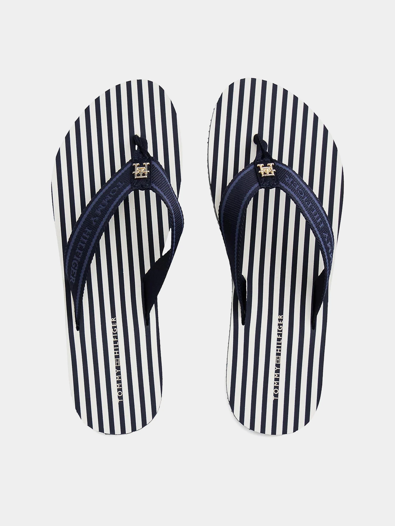 Шлёпанцы Tommy Hilfiger модель FW0FW08528-DW6 Шлёпанцы Tommy Hilfiger модель FW0FW08528-DW6 Фото