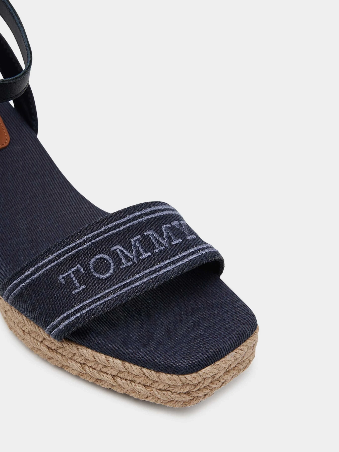 Босоніжки Tommy Hilfiger модель FW0FW08805-DW6 Фото