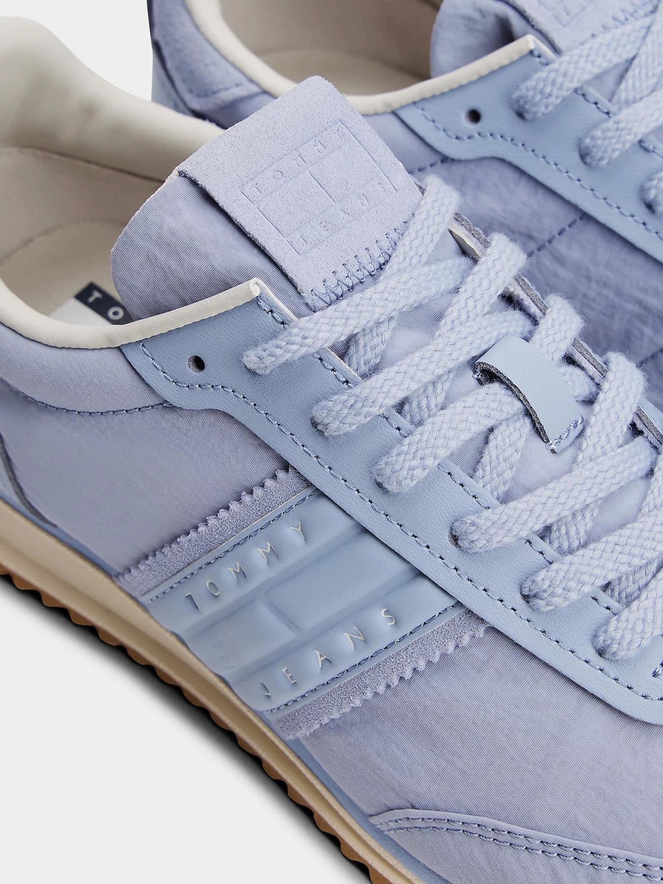 Кросівки Tommy Hilfiger модель EN0EN02817-DBS Фото