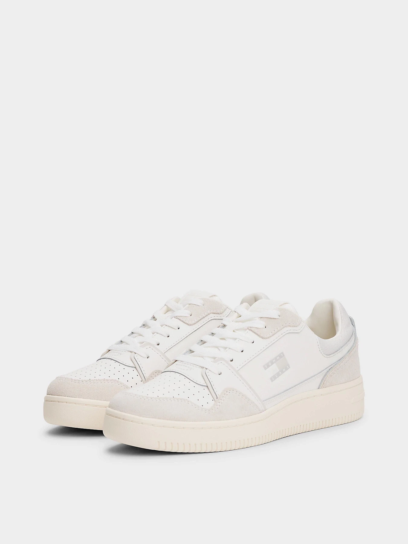 Кроссовки Tommy Hilfiger модель EN0EN02818-01W Кроссовки Tommy Hilfiger модель EN0EN02818-01W Фото