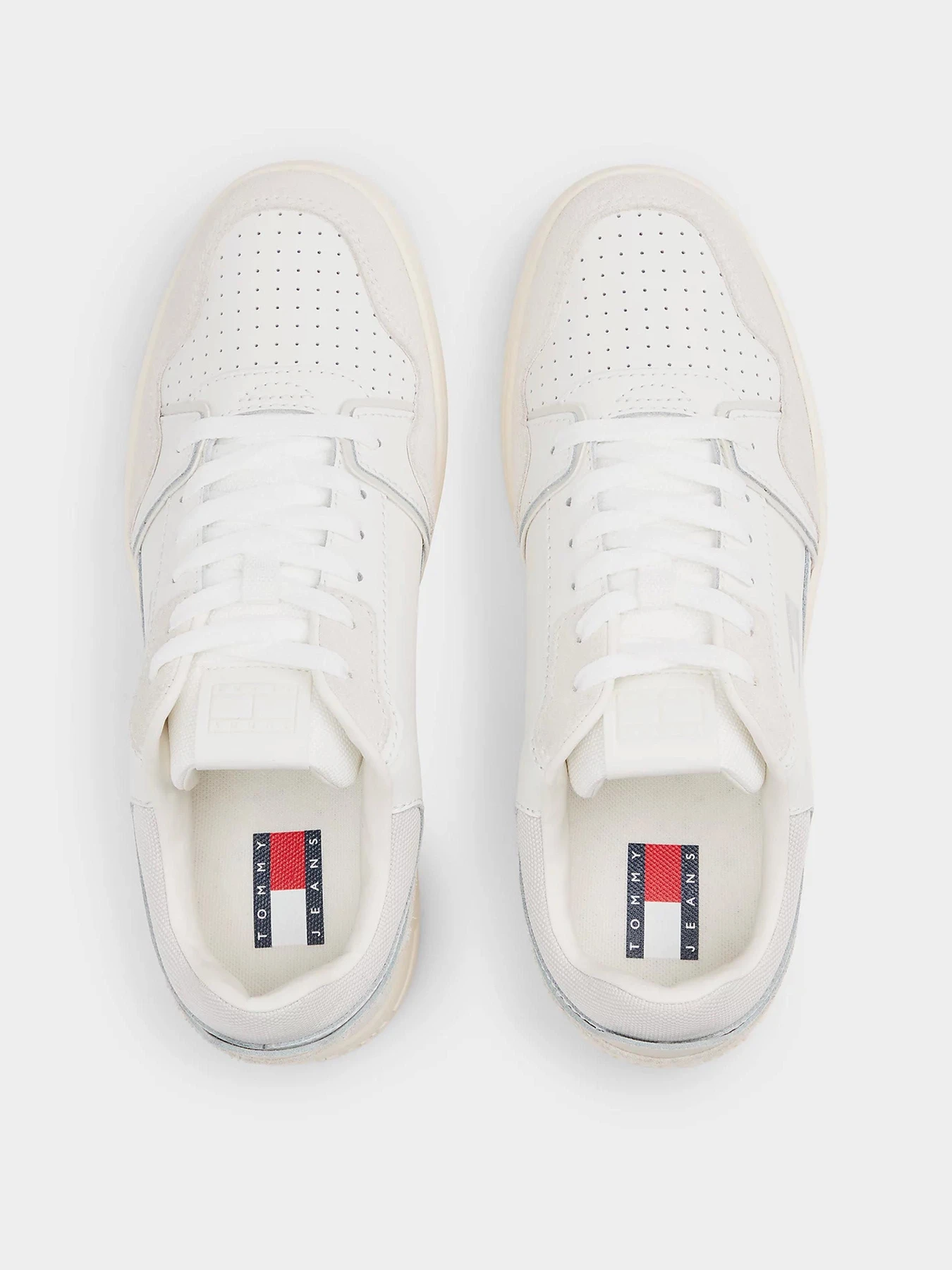 Кроссовки Tommy Hilfiger модель EN0EN02818-01W Кроссовки Tommy Hilfiger модель EN0EN02818-01W Фото