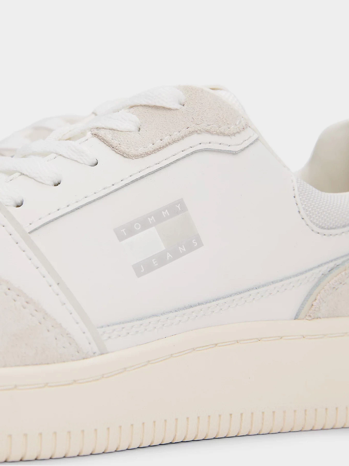 Кроссовки Tommy Hilfiger модель EN0EN02818-01W Кроссовки Tommy Hilfiger модель EN0EN02818-01W Фото
