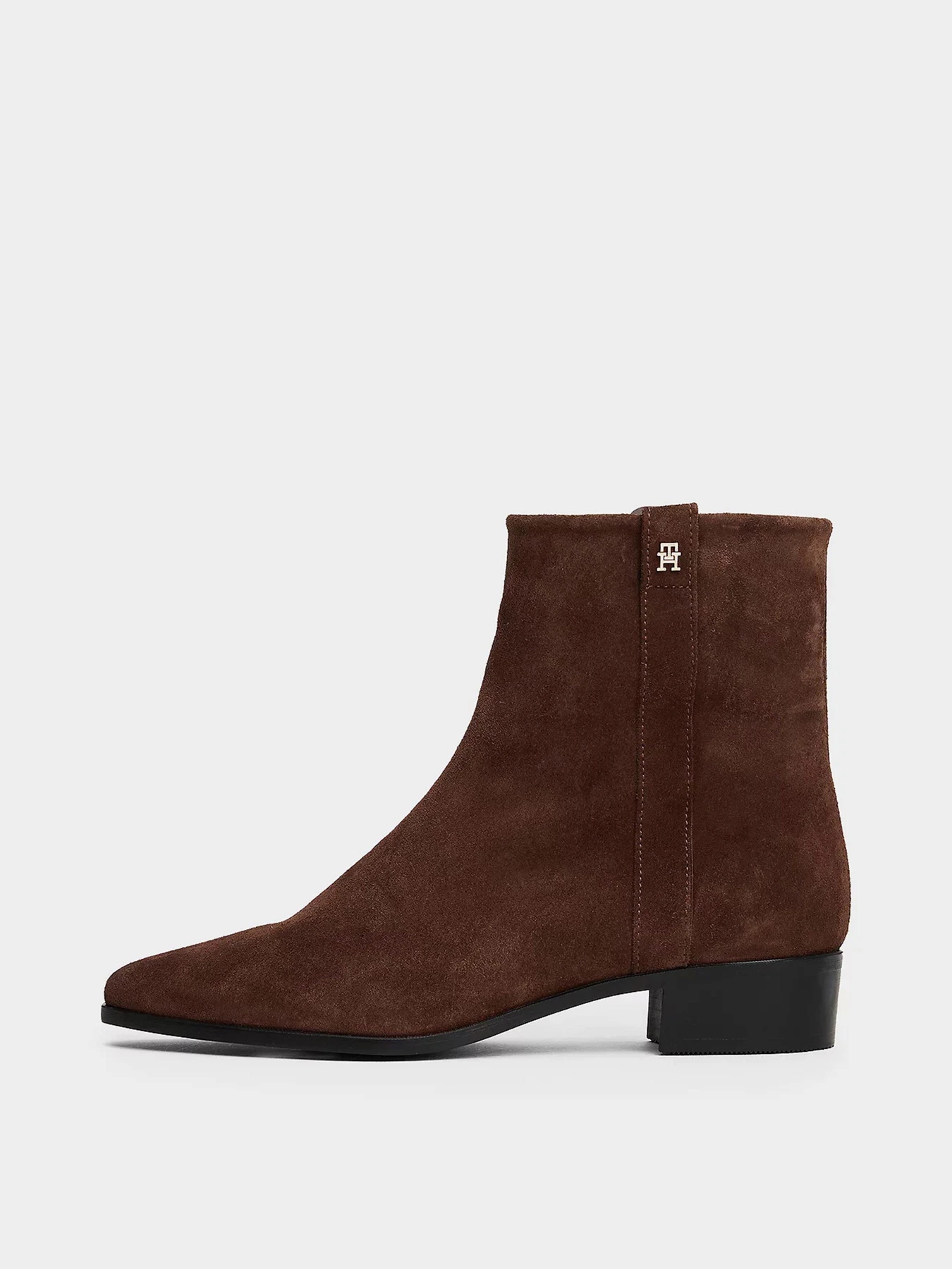Ботинки и сапоги Tommy Hilfiger модель FW0FW08981-GV0 Ботинки и сапоги Tommy Hilfiger модель FW0FW08981-GV0 Фото
