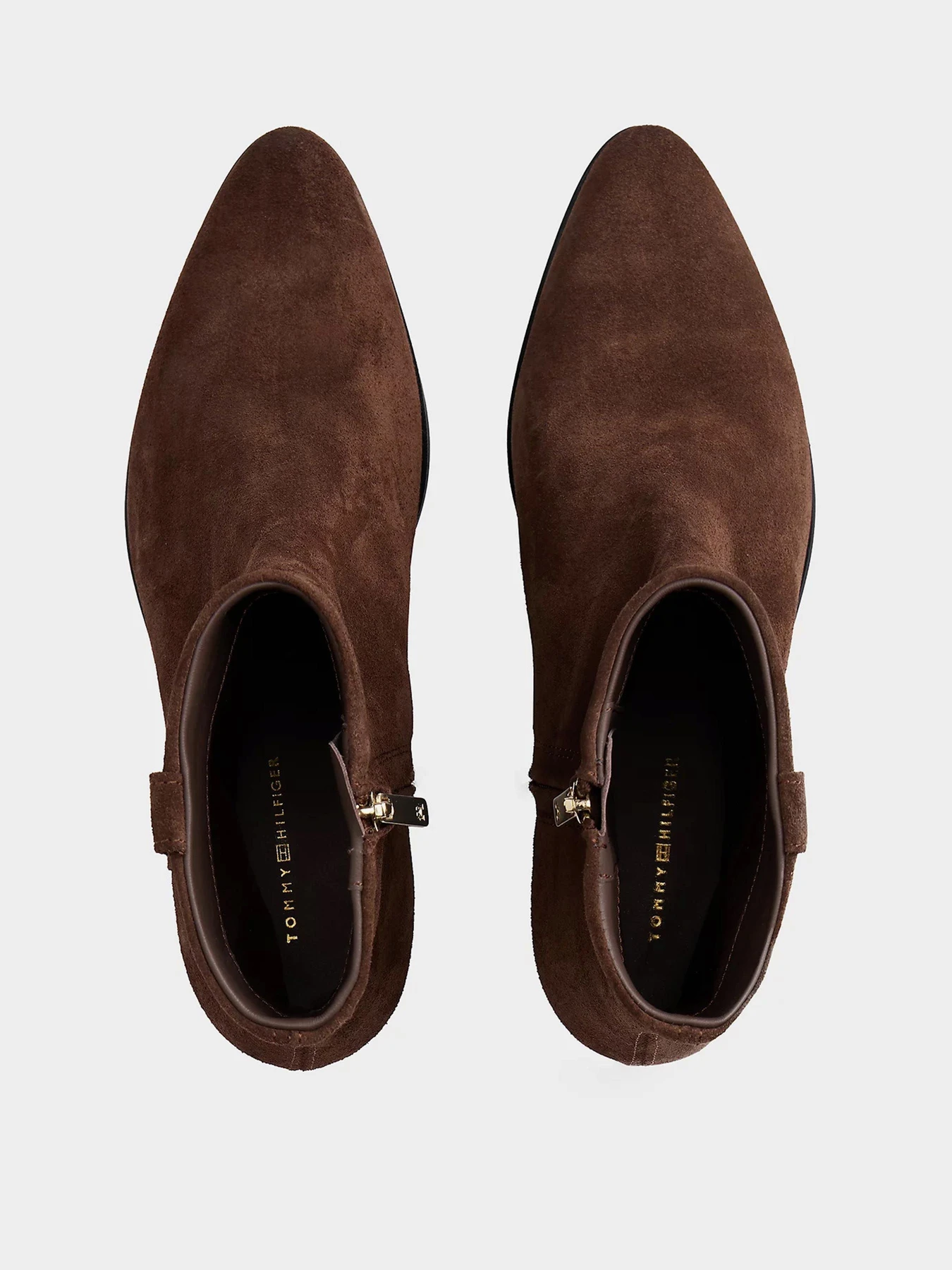 Ботинки и сапоги Tommy Hilfiger модель FW0FW08981-GV0 Ботинки и сапоги Tommy Hilfiger модель FW0FW08981-GV0 Фото