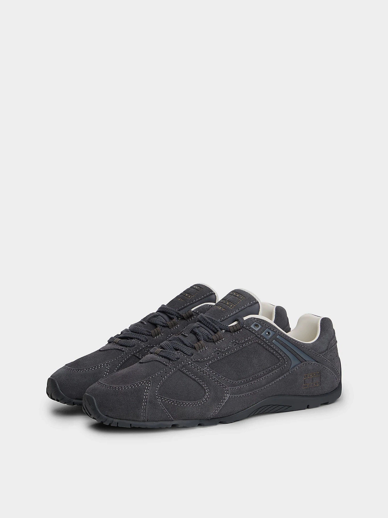 Кросівки Tommy Hilfiger ARCHIVE '97 LITE SUEDE модель EN0EN02899-PT2 Кросівки Tommy Hilfiger ARCHIVE '97 LITE SUEDE модель EN0EN02899-PT2 Фото