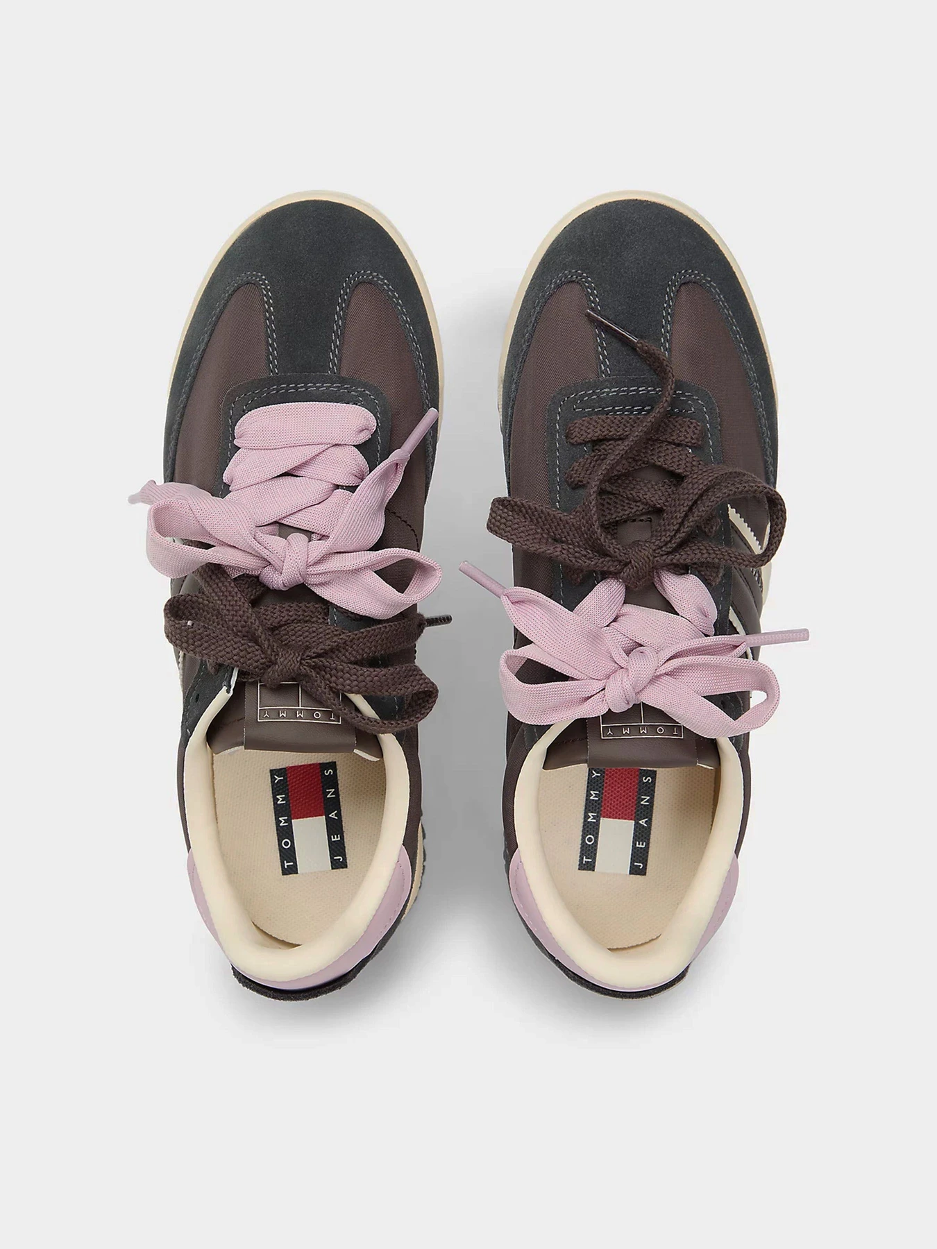 Кроссовки Tommy Hilfiger TJW LOW PROFILE RUNNER модель EN0EN02927-GW1 Кроссовки Tommy Hilfiger TJW LOW PROFILE RUNNER модель EN0EN02927-GW1 Фото