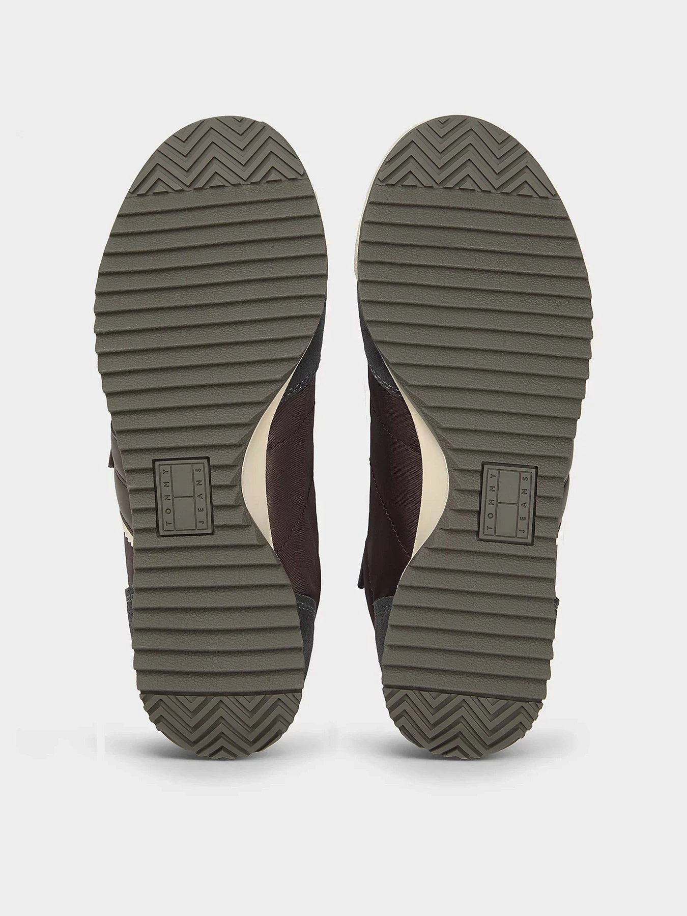 Кроссовки Tommy Hilfiger TJW LOW PROFILE RUNNER модель EN0EN02927-GW1 Кроссовки Tommy Hilfiger TJW LOW PROFILE RUNNER модель EN0EN02927-GW1 Фото