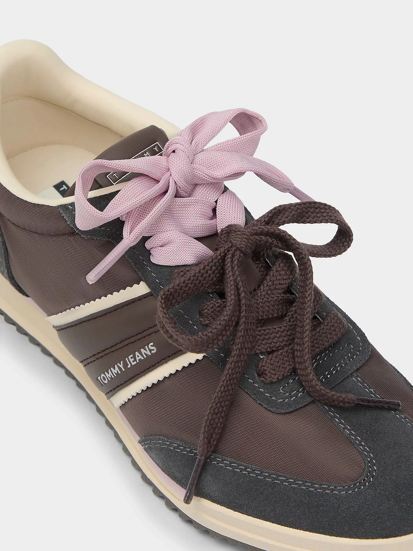 Кроссовки Tommy Hilfiger TJW LOW PROFILE RUNNER модель EN0EN02927-GW1 Кроссовки Tommy Hilfiger TJW LOW PROFILE RUNNER модель EN0EN02927-GW1 Фото