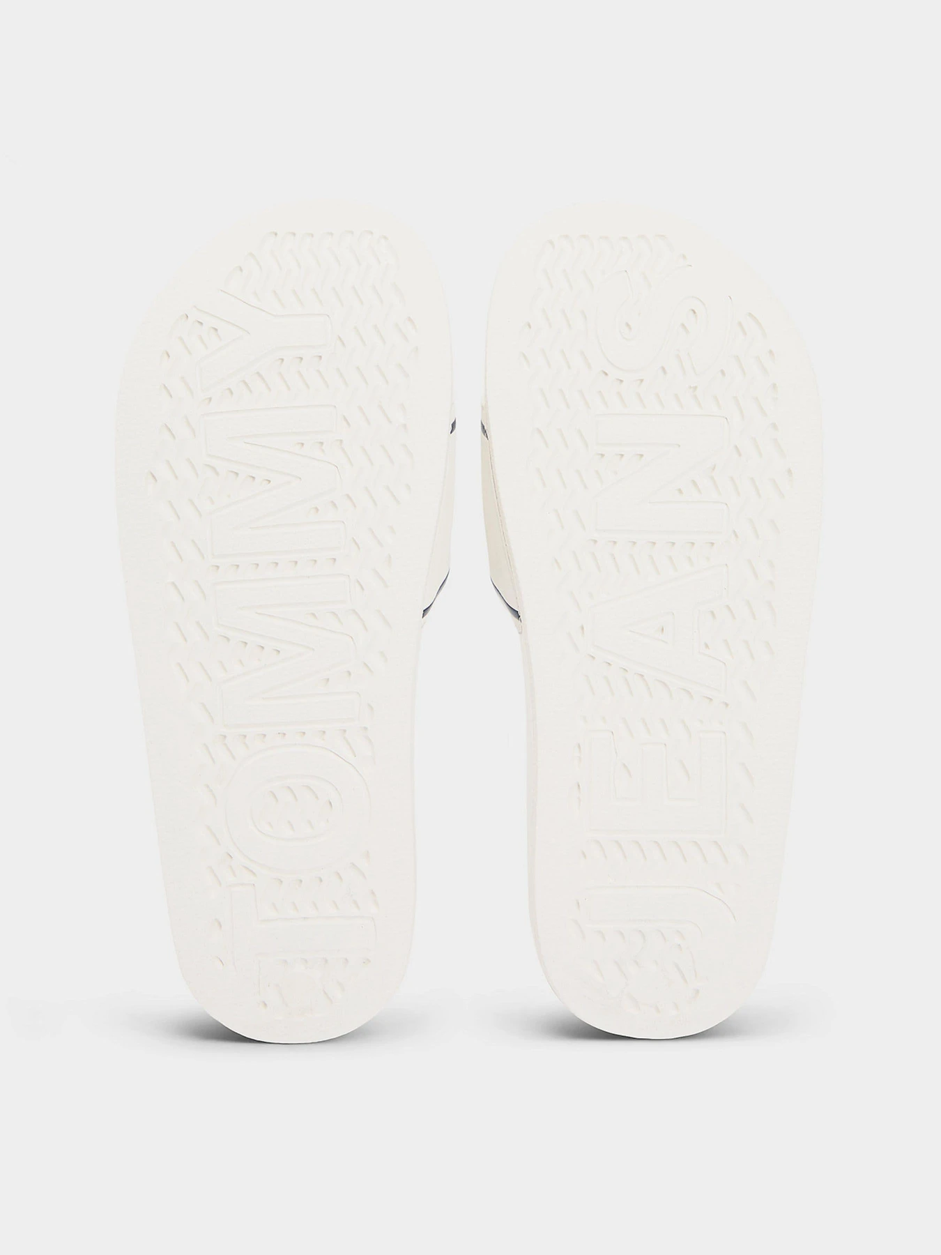 Шлёпанцы Tommy Hilfiger TJW POOLSLIDES модель EN0EN02976-YBI Шлёпанцы Tommy Hilfiger TJW POOLSLIDES модель EN0EN02976-YBI Фото