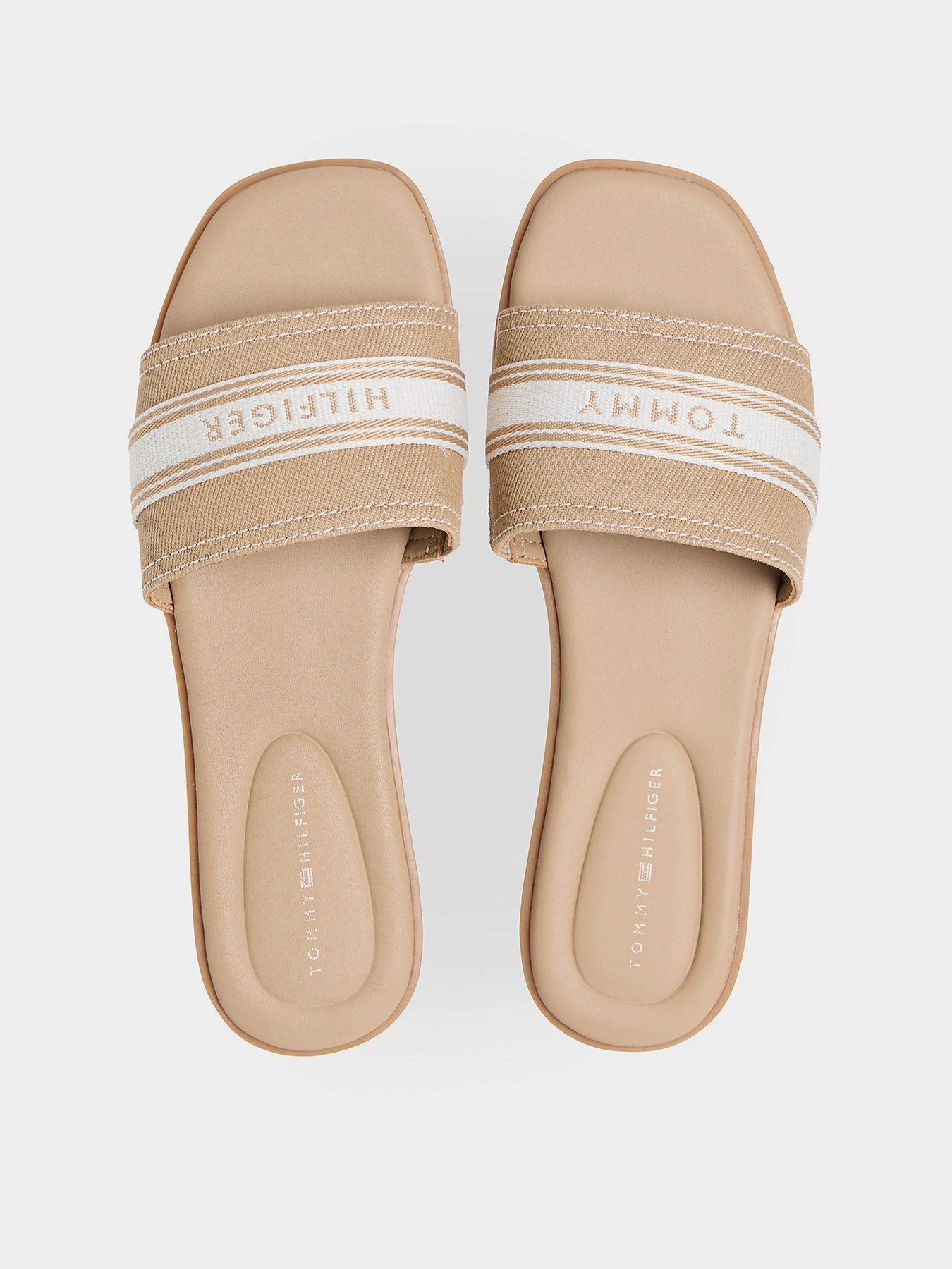 Шльопанці Tommy Hilfiger FLAT MULE WEBBING модель FW0FW09217-RBC Шльопанці Tommy Hilfiger FLAT MULE WEBBING модель FW0FW09217-RBC Фото
