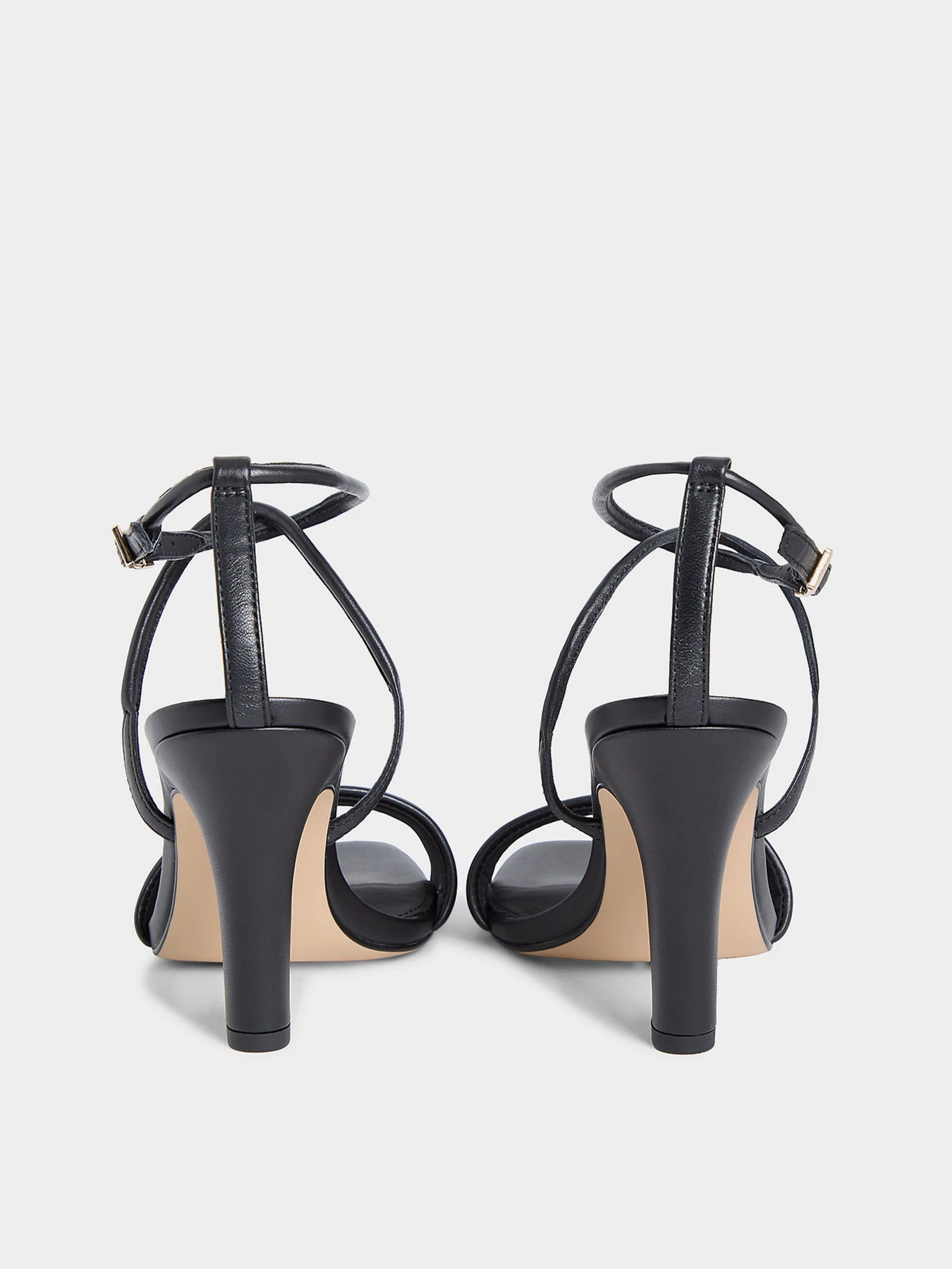 Босоножки Tommy Hilfiger ELEVATED HEELED SANDAL модель FW0FW09277-BDS Босоножки Tommy Hilfiger ELEVATED HEELED SANDAL модель FW0FW09277-BDS Фото