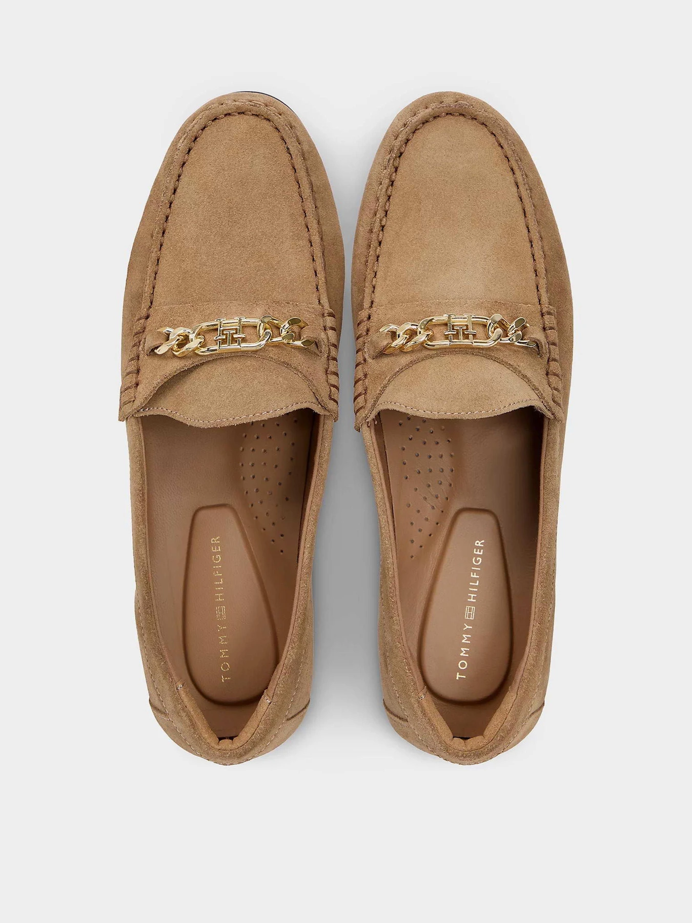 Туфли и лоферы Tommy Hilfiger TH CHAIN SUEDE LOAFER модель FW0FW09327-RBC Туфли и лоферы Tommy Hilfiger TH CHAIN SUEDE LOAFER модель FW0FW09327-RBC Фото