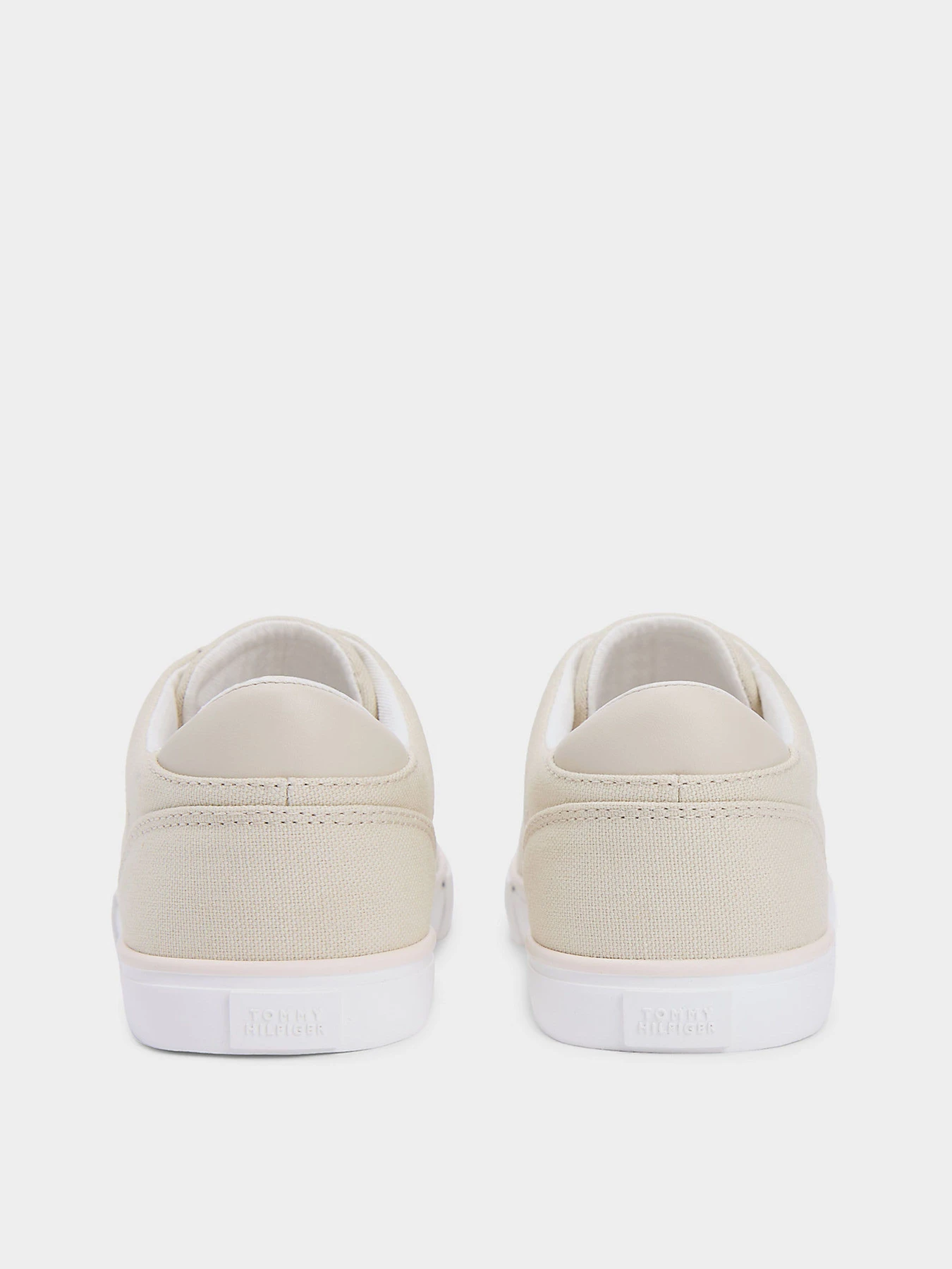 Кеды Tommy Hilfiger TH LOW PROFILE VULC CANVAS модель FW0FW09102-ACI Кеды Tommy Hilfiger TH LOW PROFILE VULC CANVAS модель FW0FW09102-ACI Фото