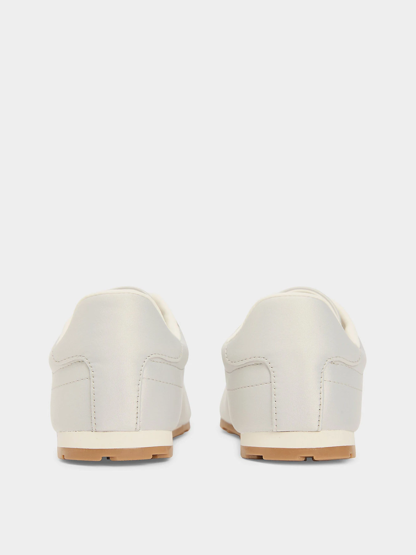 Кросівки Tommy Hilfiger TH BELLA LOW RUNNER SATIN модель FW0FW09288-PQU Кросівки Tommy Hilfiger TH BELLA LOW RUNNER SATIN модель FW0FW09288-PQU Фото