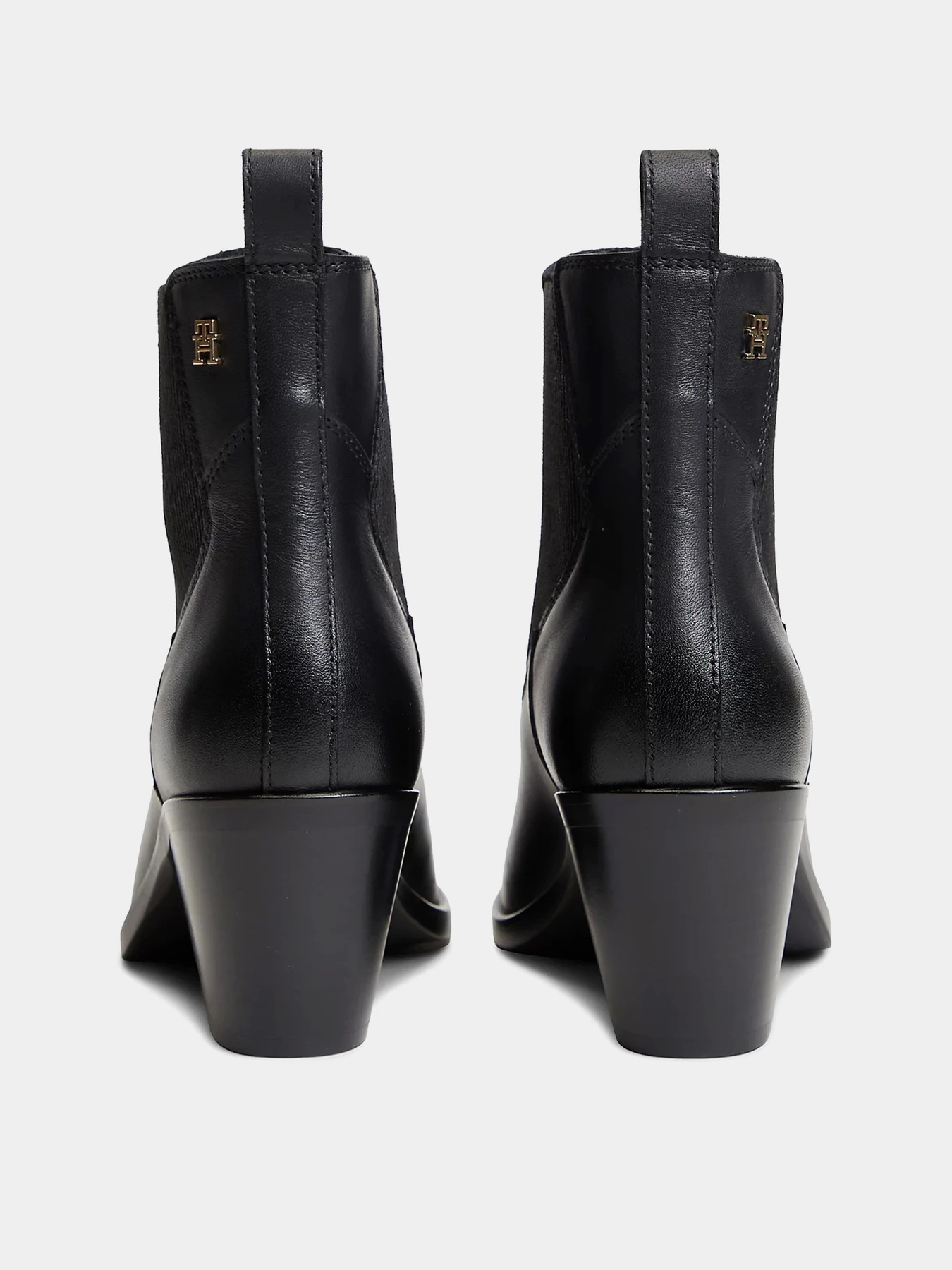 Ботинки и сапоги Tommy Hilfiger LEATHER WESTERN CHELSEA BOOT модель FW0FW09582-BDS Ботинки и сапоги Tommy Hilfiger LEATHER WESTERN CHELSEA BOOT модель FW0FW09582-BDS Фото