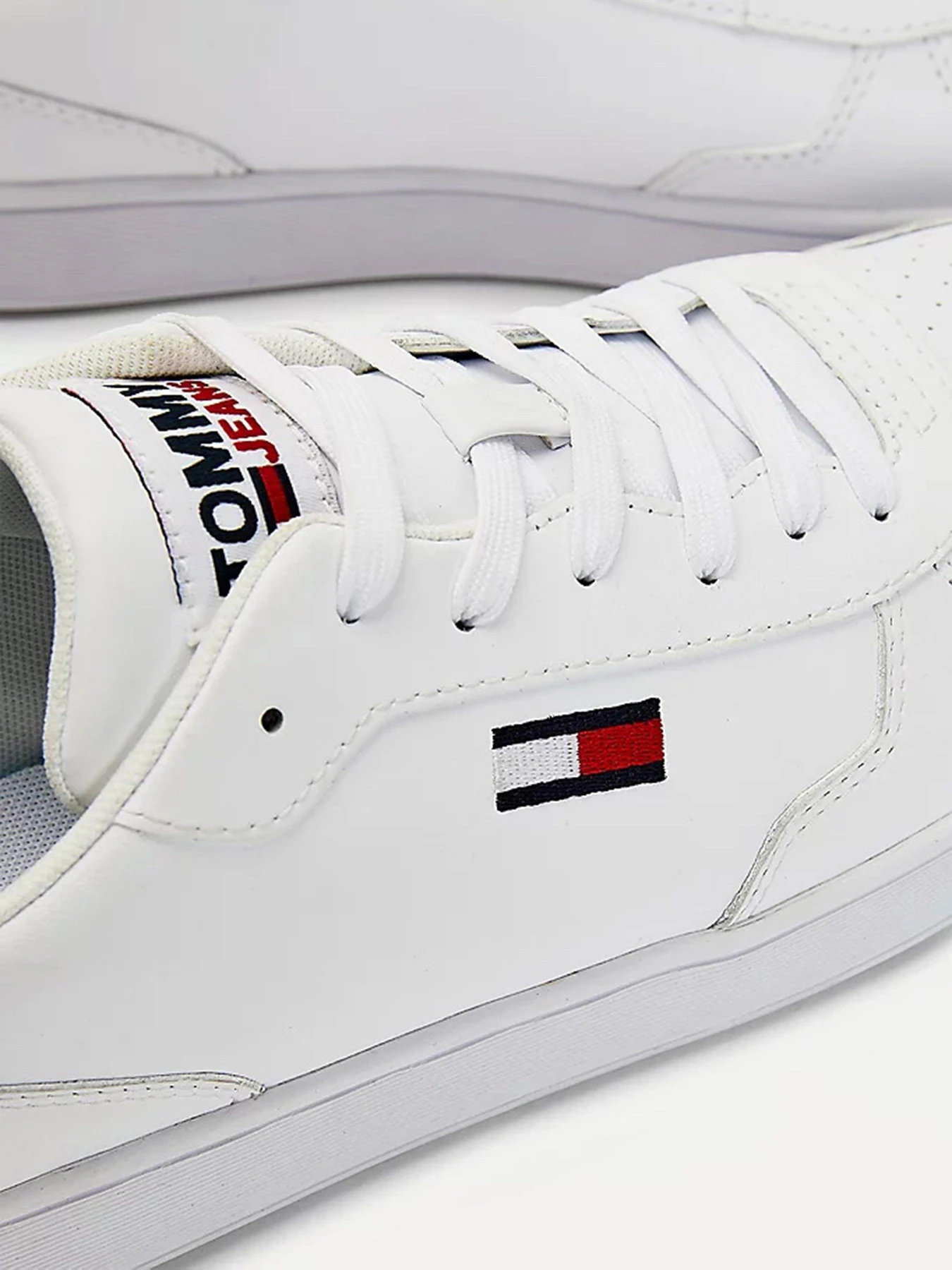 Кеды Tommy Hilfiger модель EM0EM00647-YBR Кеды Tommy Hilfiger модель EM0EM00647-YBR Фото