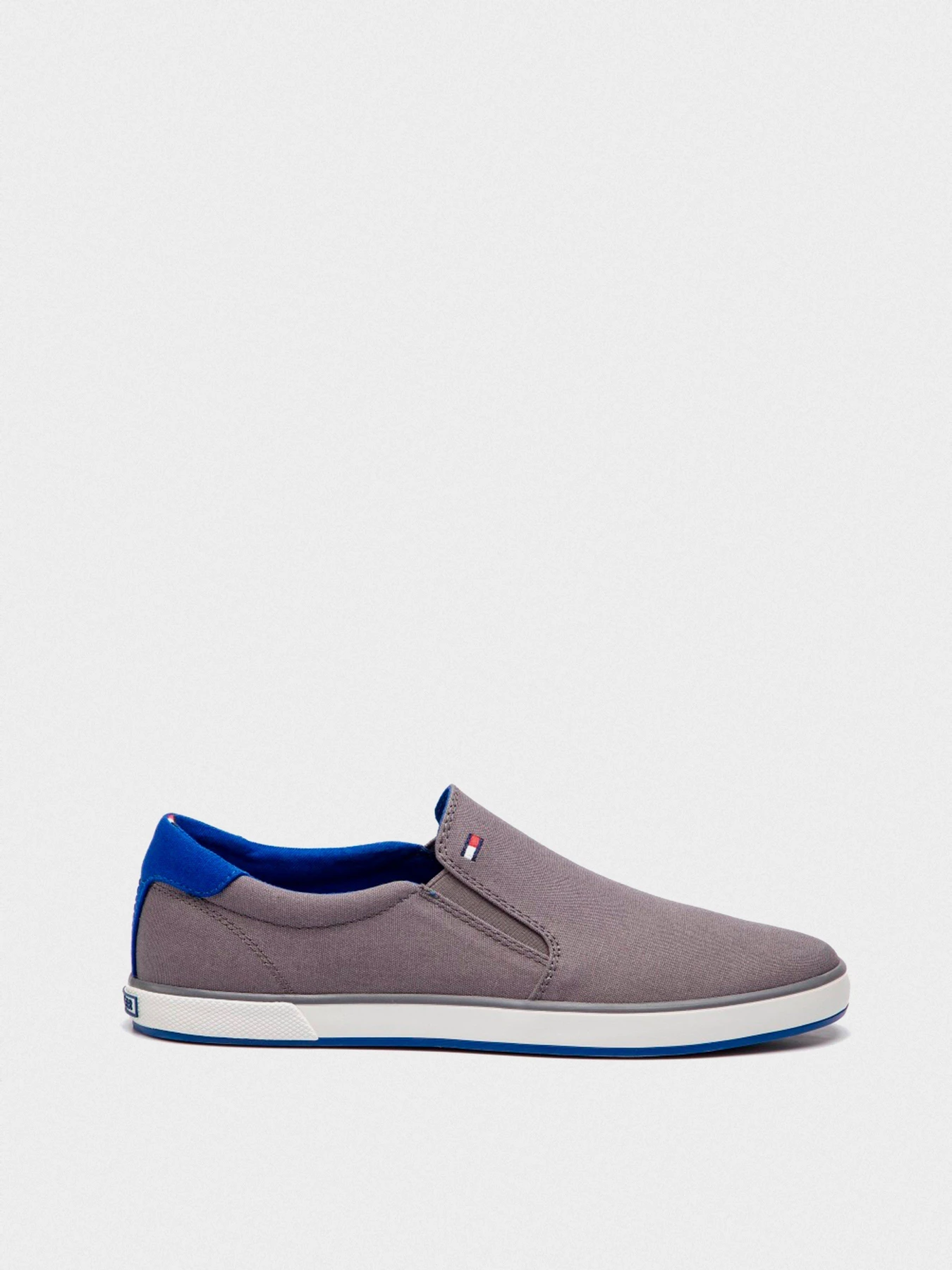 Слипоны и мокасины Tommy Hilfiger ICONIC SLIP ON SNEAKER модель FM0FM00597-039 Слипоны и мокасины Tommy Hilfiger ICONIC SLIP ON SNEAKER модель FM0FM00597-039 Фото