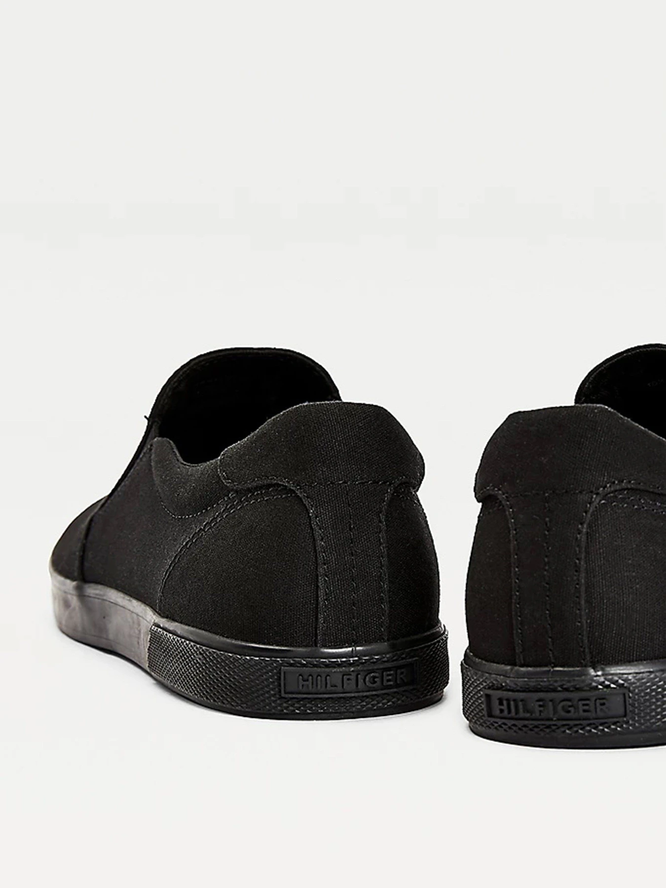 Сліпони та мокасини Tommy Hilfiger  ICONIC SLIP ON SNEAKER модель FM0FM00597-0GK Фото