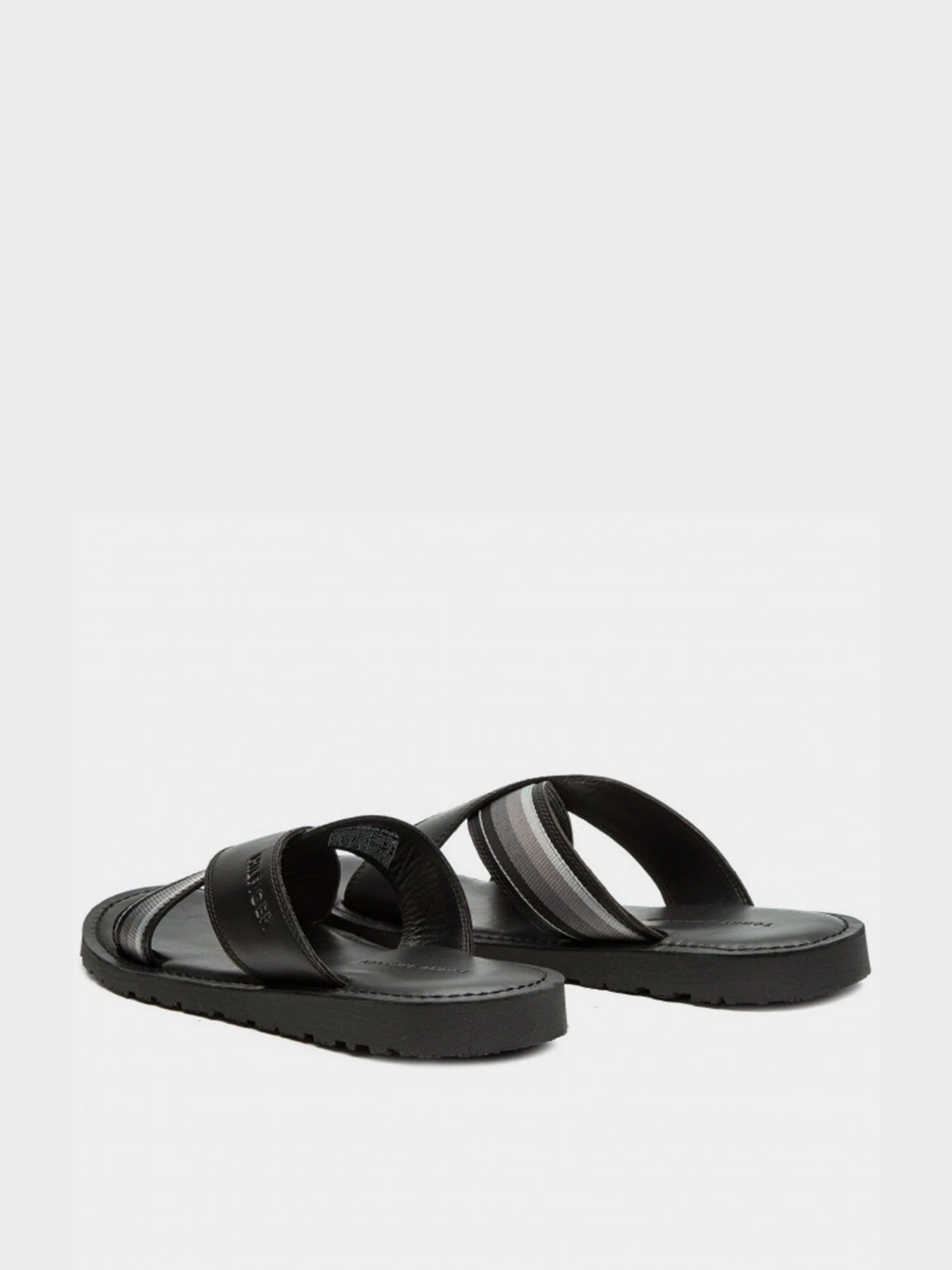 Шлёпанцы Tommy Hilfiger модель FM0FM02120-990 Шлёпанцы Tommy Hilfiger модель FM0FM02120-990 Фото