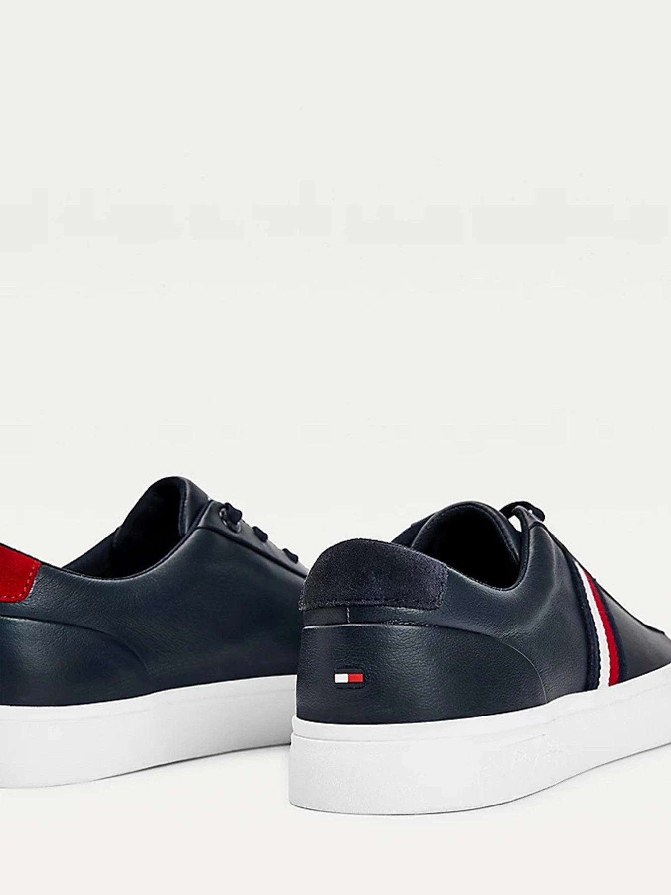 Кеди Tommy Hilfiger CORPORATE LEATHER SNEAKER модель FM0FM03397-DW5 Фото