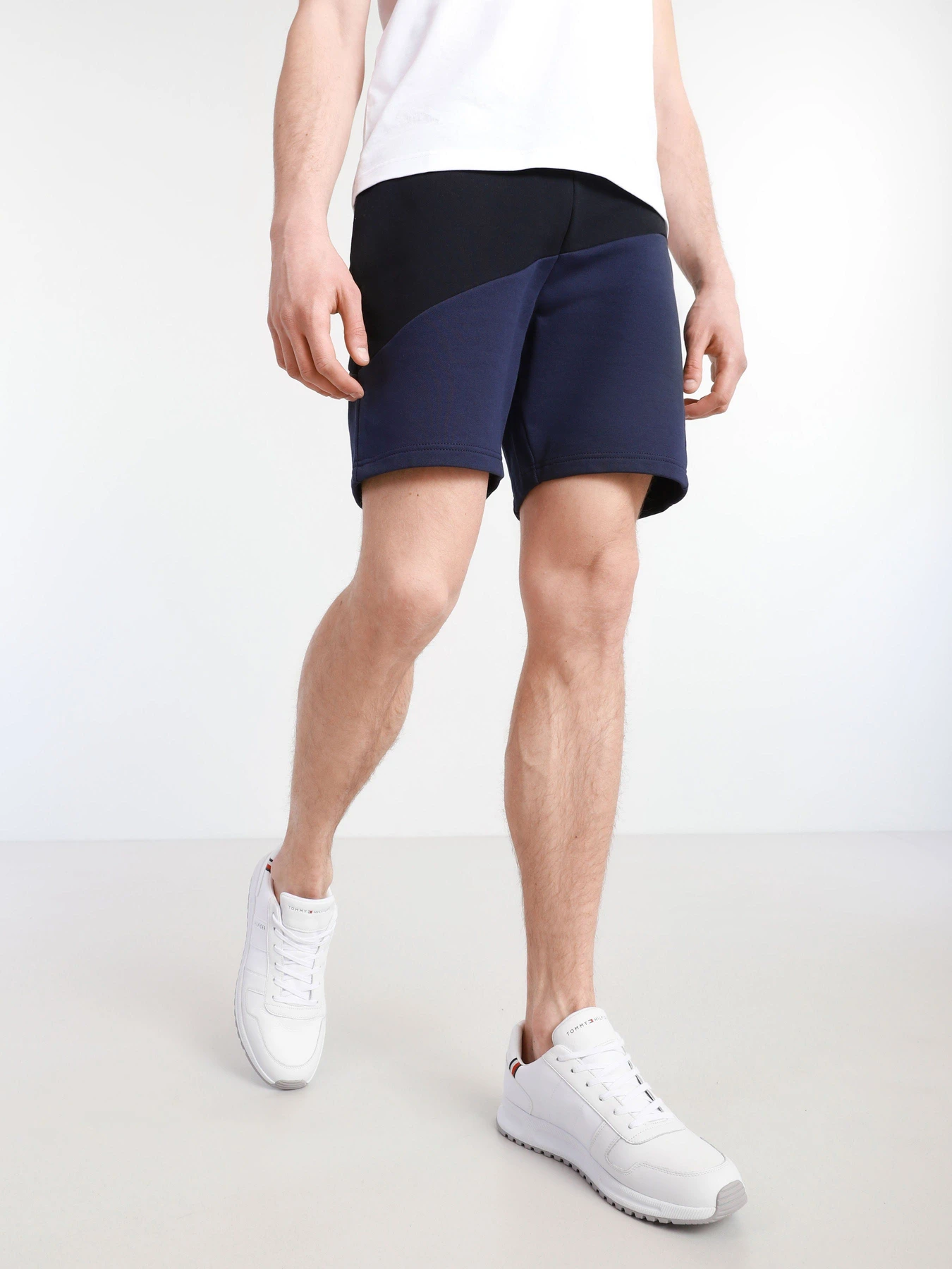 Кросівки Tommy Hilfiger Modern Corporate модель FM0FM03422-YBR Кросівки Tommy Hilfiger Modern Corporate модель FM0FM03422-YBR Фото