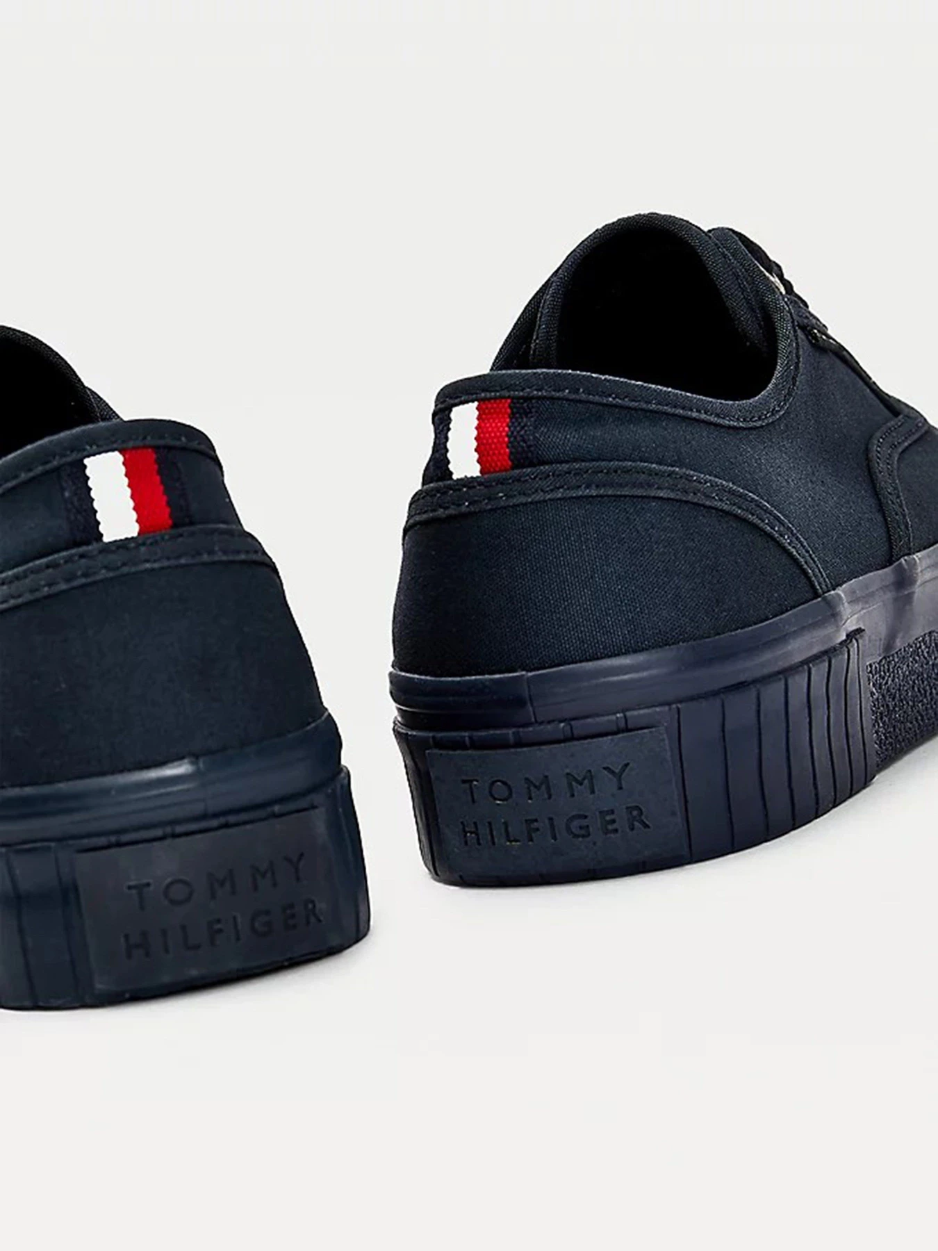 Кеды Tommy Hilfiger модель FM0FM03434-DW5 Фото