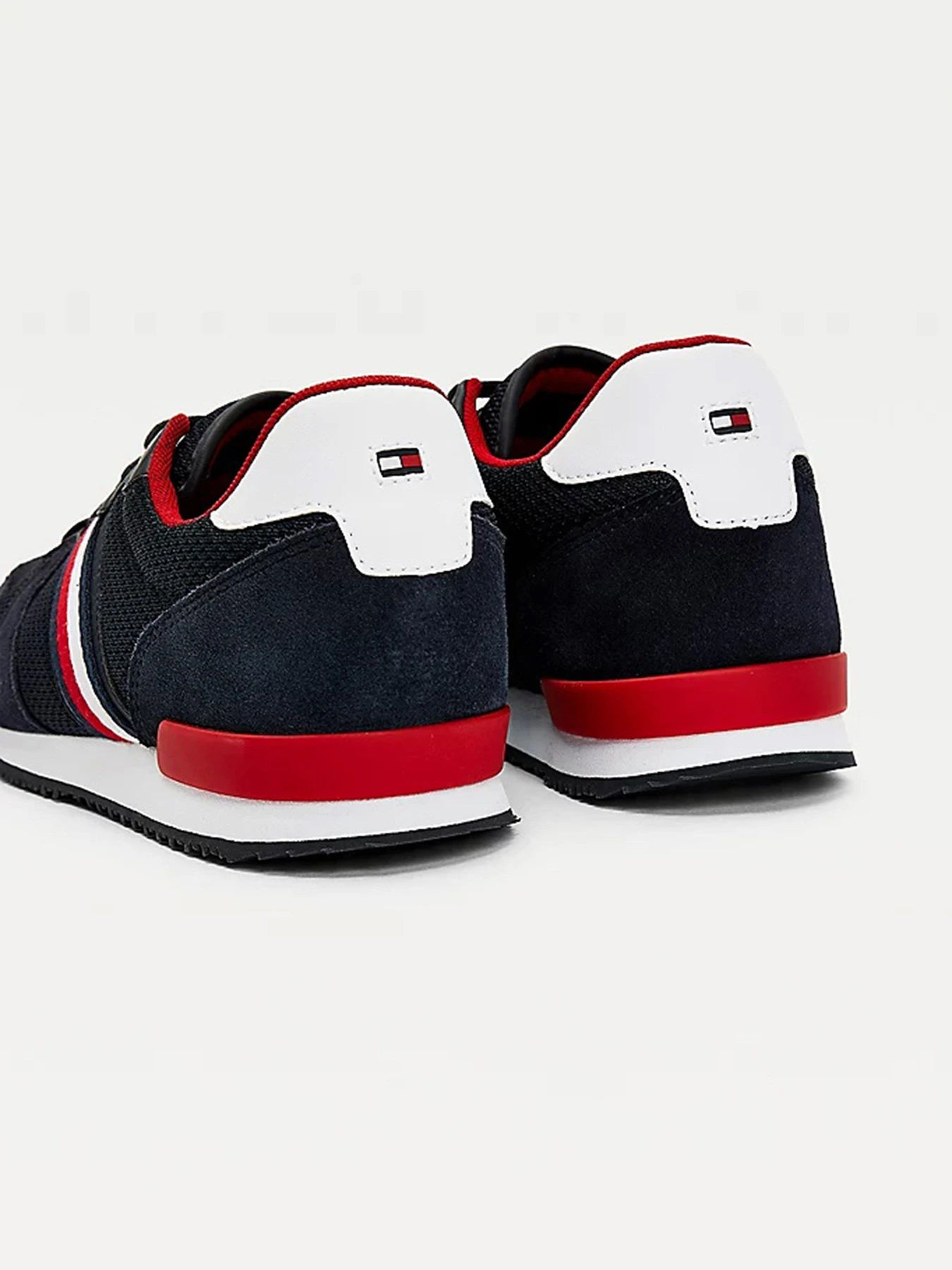 Кросівки Tommy Hilfiger ICONIC модель FM0FM03470-DW5 Кросівки Tommy Hilfiger ICONIC модель FM0FM03470-DW5 Фото