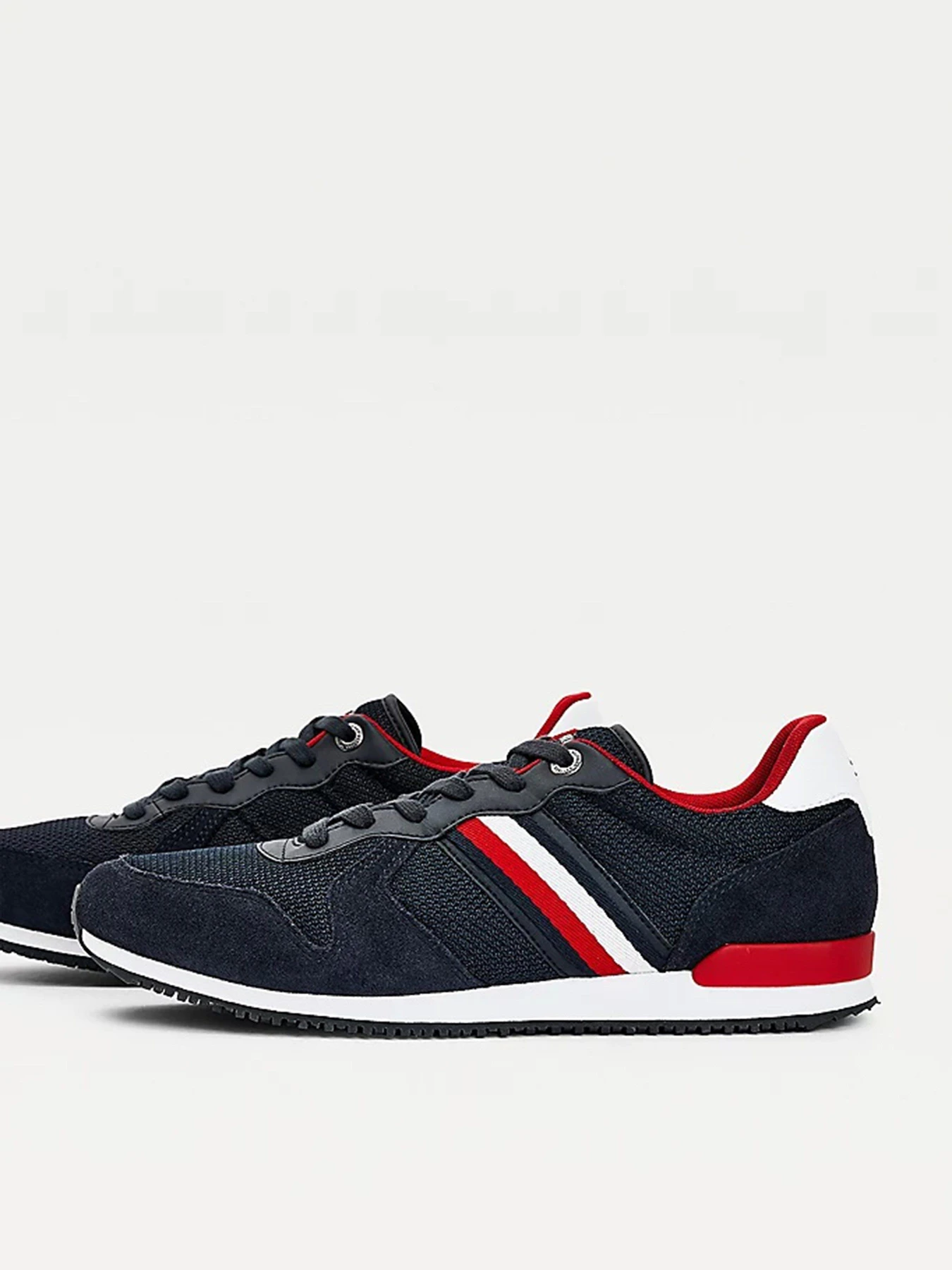Кросівки Tommy Hilfiger ICONIC модель FM0FM03470-DW5 Кросівки Tommy Hilfiger ICONIC модель FM0FM03470-DW5 Фото