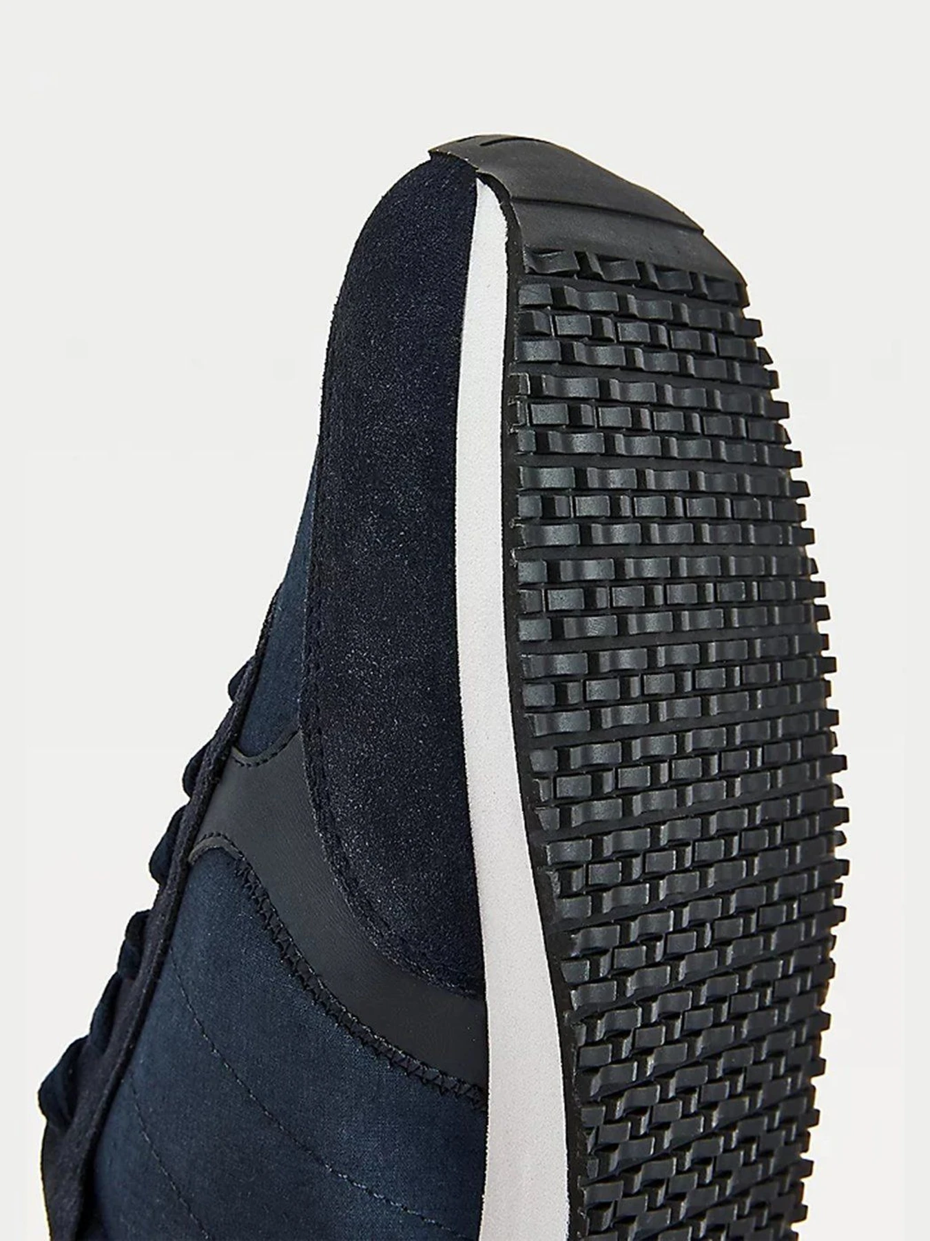 Кроссовки Tommy Hilfiger Runner Lo Mix Stripes модель FM0FM03616-DW5 Фото