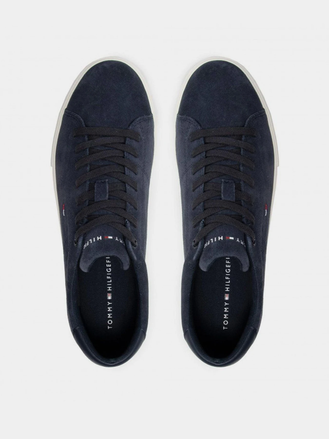 Кеди Tommy Hilfiger Esential Suede Vilc модель FM0FM03626-DW5 Кеди Tommy Hilfiger Esential Suede Vilc модель FM0FM03626-DW5 Фото