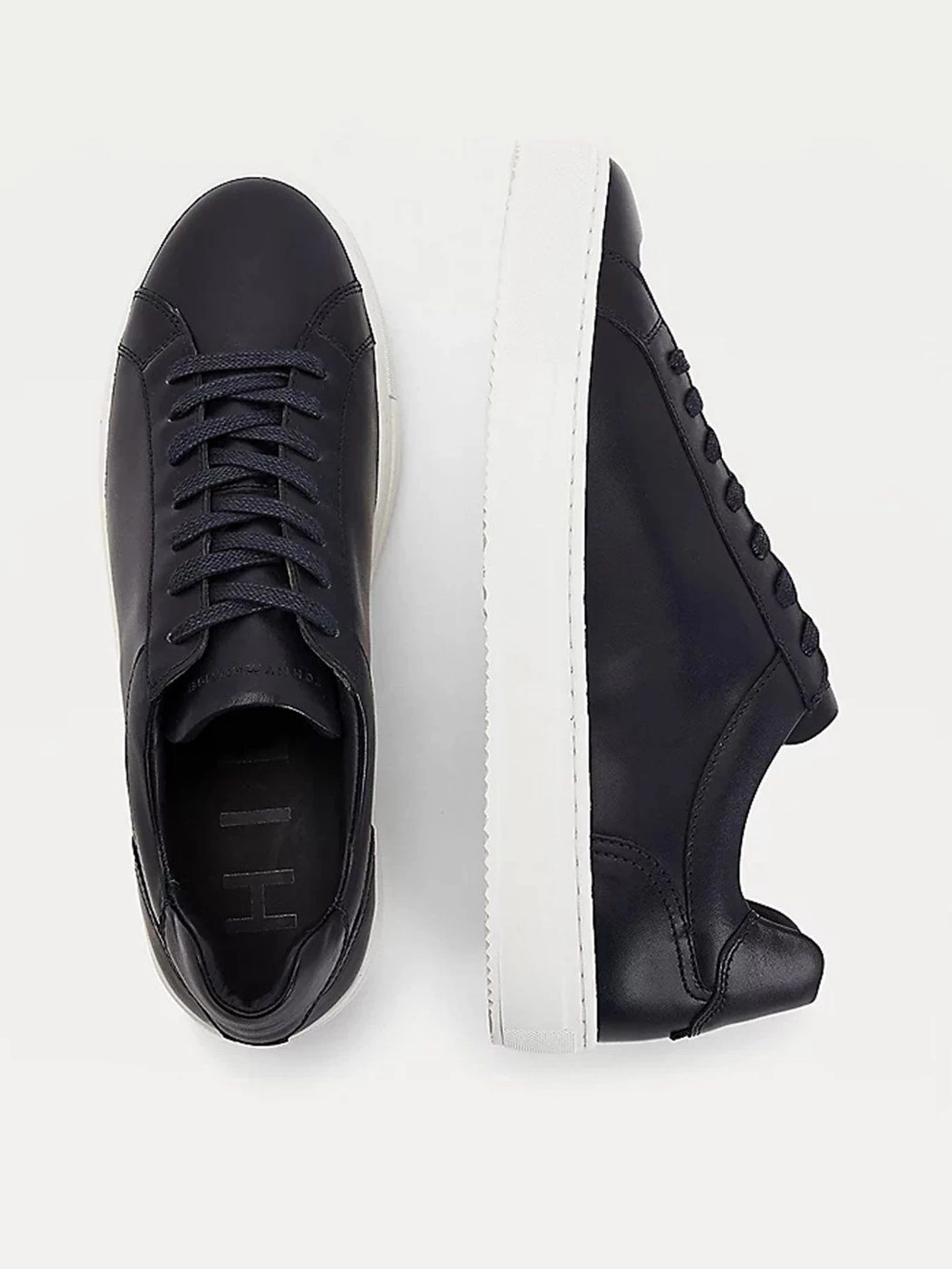Кеды Tommy Hilfiger Debossed Logo Cupsole Leather модель FM0FM03634-DW5 Кеды Tommy Hilfiger Debossed Logo Cupsole Leather модель FM0FM03634-DW5 Фото