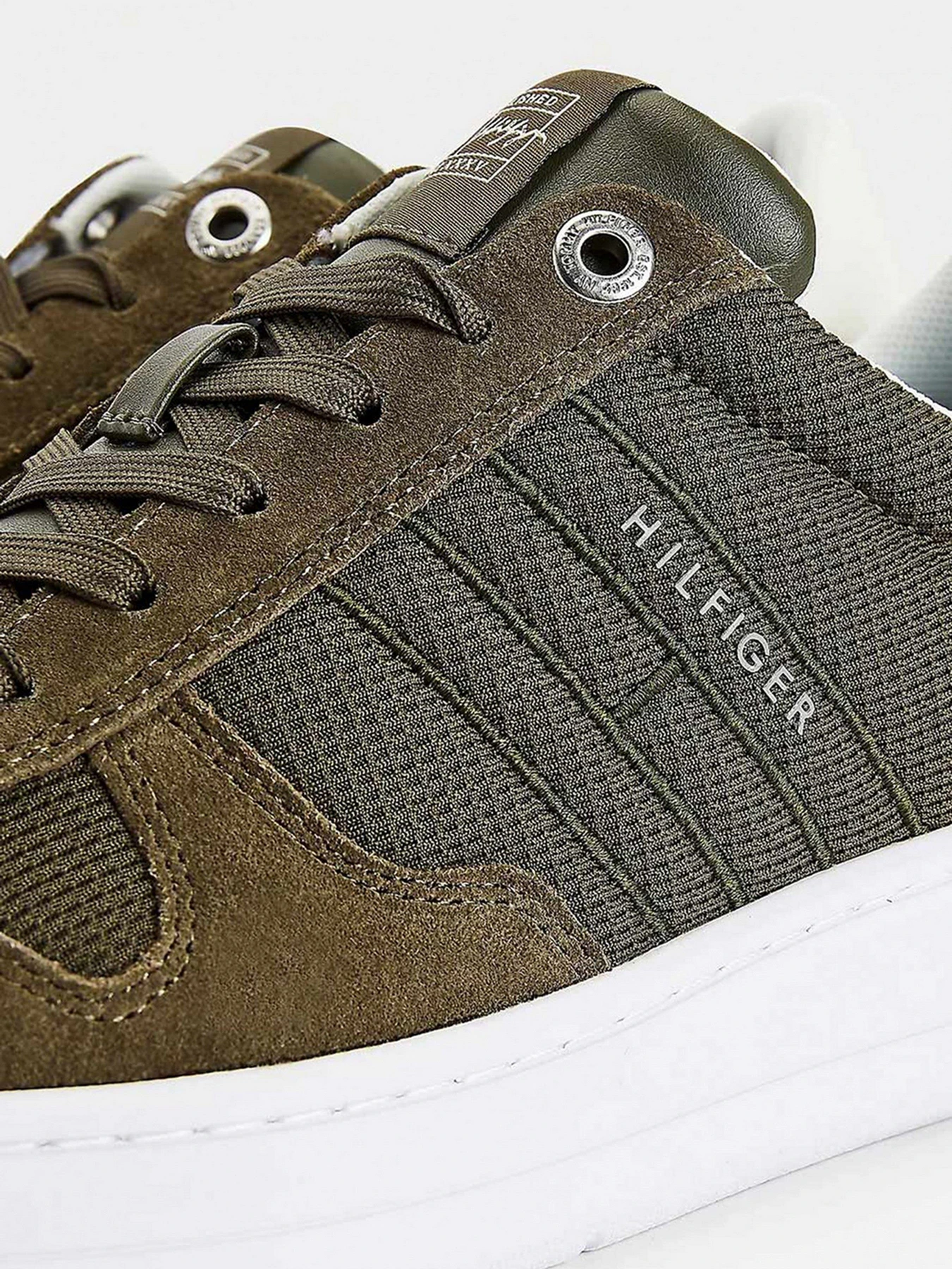 Кросівки Tommy Hilfiger Mixed Texture Cupsole модель FM0FM03607-RBN Кросівки Tommy Hilfiger Mixed Texture Cupsole модель FM0FM03607-RBN Фото
