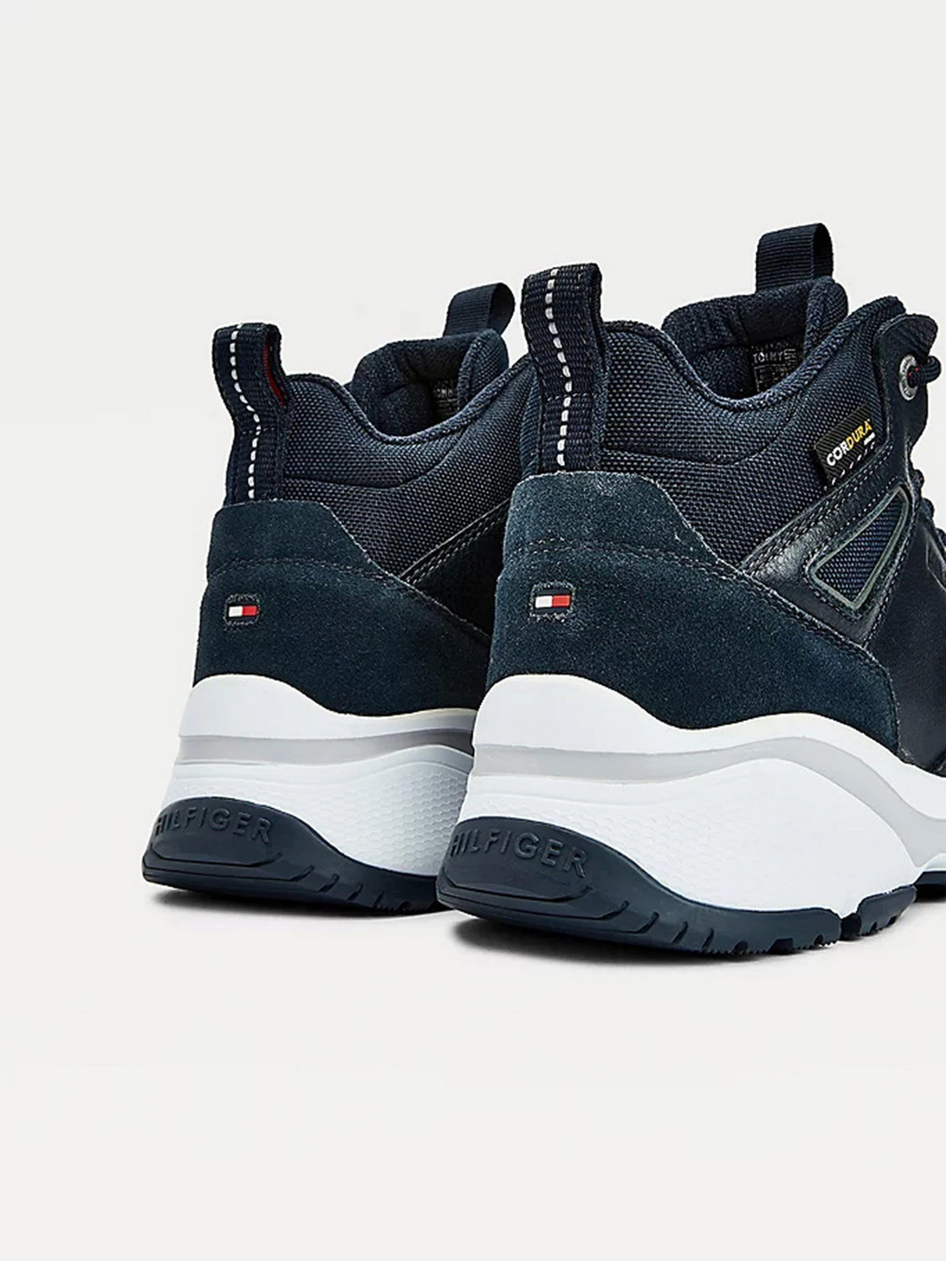 Кросівки Tommy Hilfiger High Sneaker Leather модель FM0FM03273-DW5 Кросівки Tommy Hilfiger High Sneaker Leather модель FM0FM03273-DW5 Фото