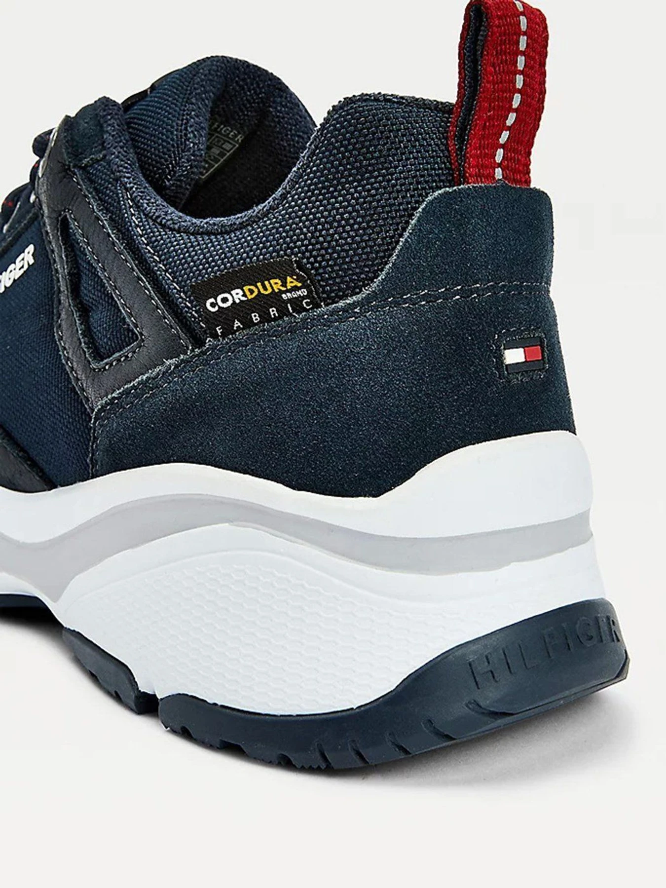 Кроссовки Tommy Hilfiger Outdoor Sneaker Mix Runner модель FM0FM03274-DW5 Кроссовки Tommy Hilfiger Outdoor Sneaker Mix Runner модель FM0FM03274-DW5 Фото