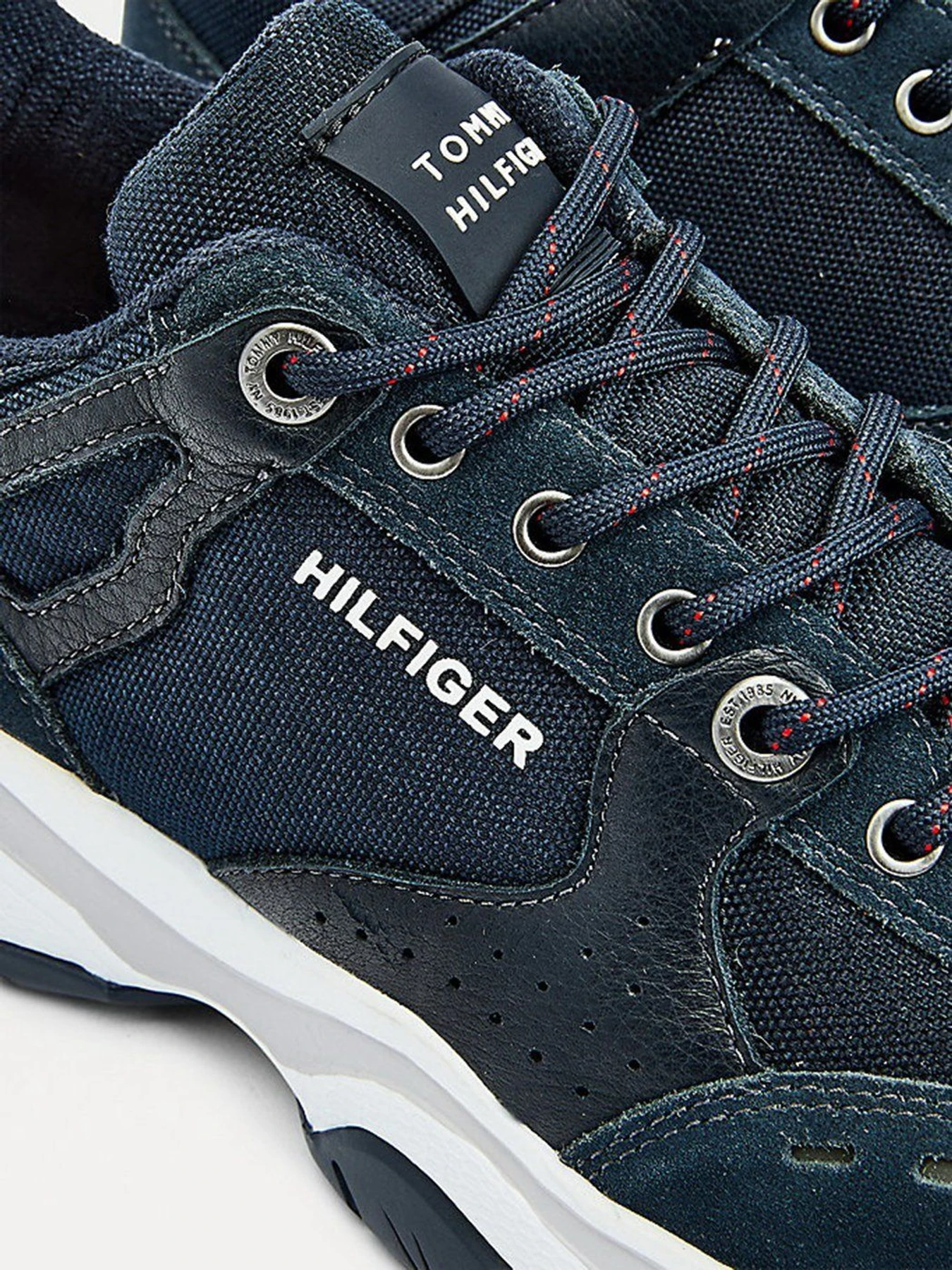 Кроссовки Tommy Hilfiger Outdoor Sneaker Mix Runner модель FM0FM03274-DW5 Кроссовки Tommy Hilfiger Outdoor Sneaker Mix Runner модель FM0FM03274-DW5 Фото