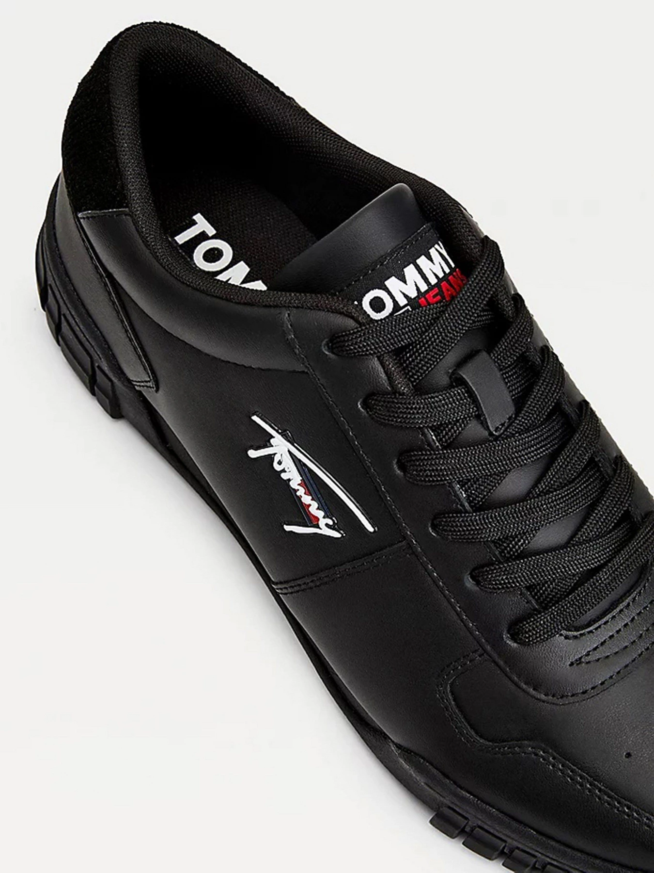 Кросівки Tommy Hilfiger Retro Leather Cupsole модель EM0EM00808-BDS Кросівки Tommy Hilfiger Retro Leather Cupsole модель EM0EM00808-BDS Фото