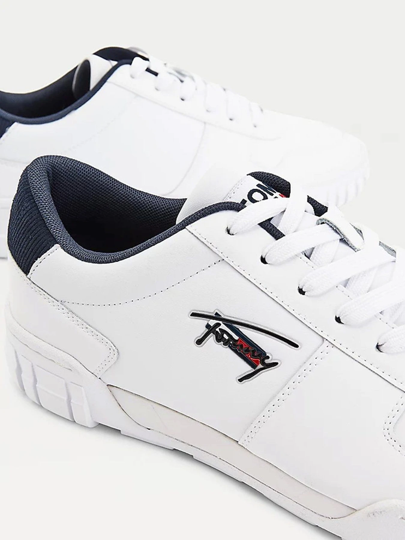 Кроссовки Tommy Hilfiger Retro Leather Cupsole модель EM0EM00808-YBR Фото