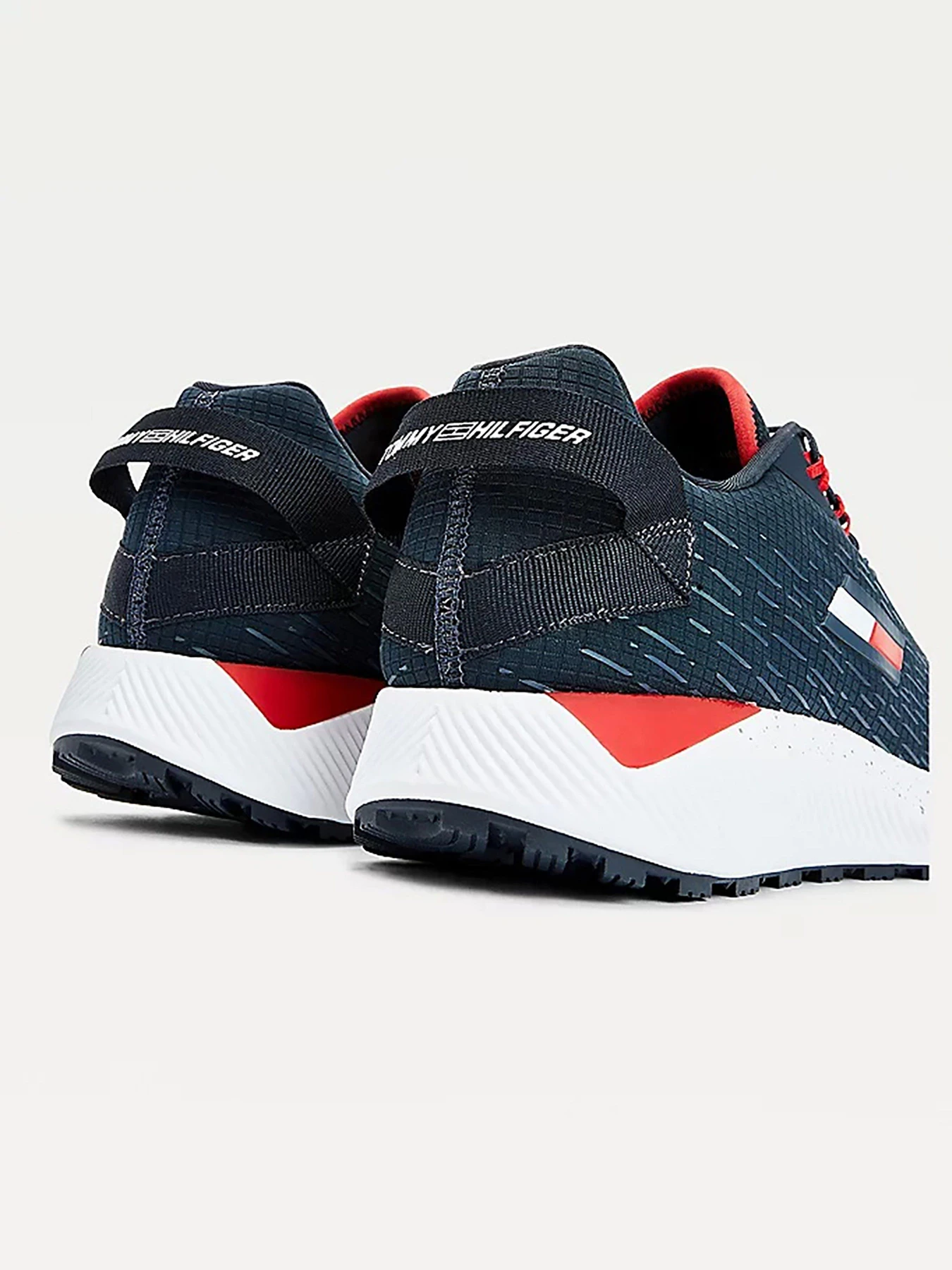 Кросівки Tommy Hilfiger Trail 2 модель FD0FD00024-DW5 Фото