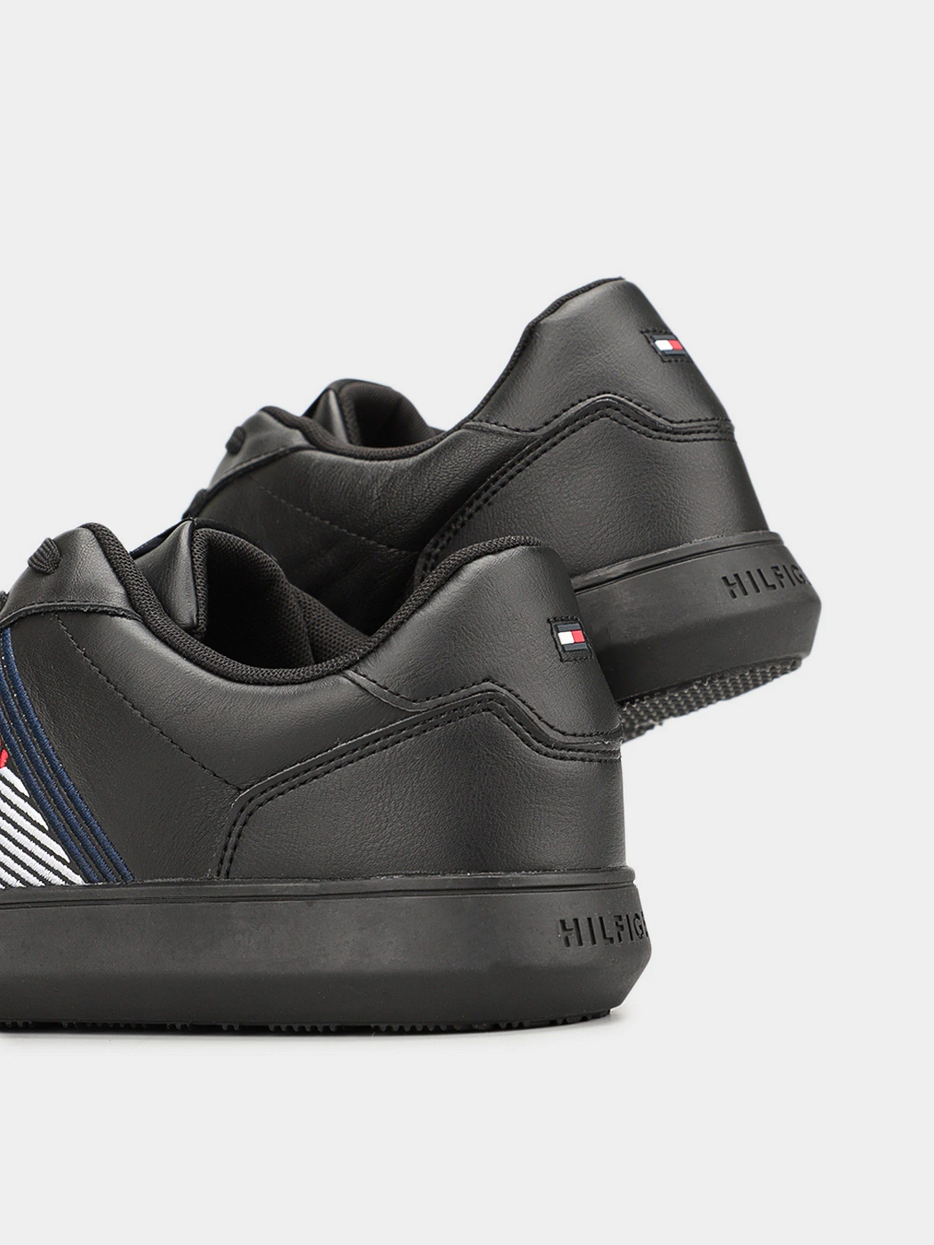 Кроссовки Tommy Hilfiger модель FM0FM03904-BDS Кроссовки Tommy Hilfiger модель FM0FM03904-BDS Фото