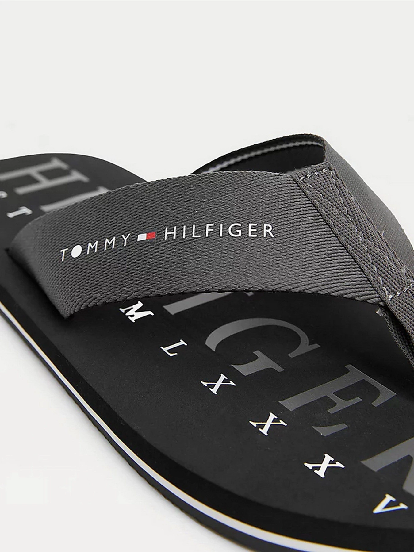 Шлёпанцы Tommy Hilfiger модель FM0FM03917-BDS Шлёпанцы Tommy Hilfiger модель FM0FM03917-BDS Фото