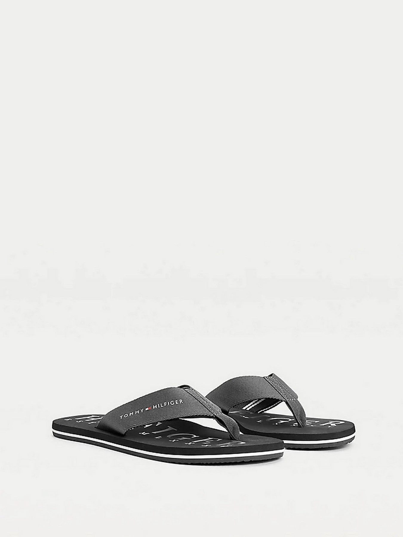 Шлёпанцы Tommy Hilfiger модель FM0FM03917-BDS Шлёпанцы Tommy Hilfiger модель FM0FM03917-BDS Фото