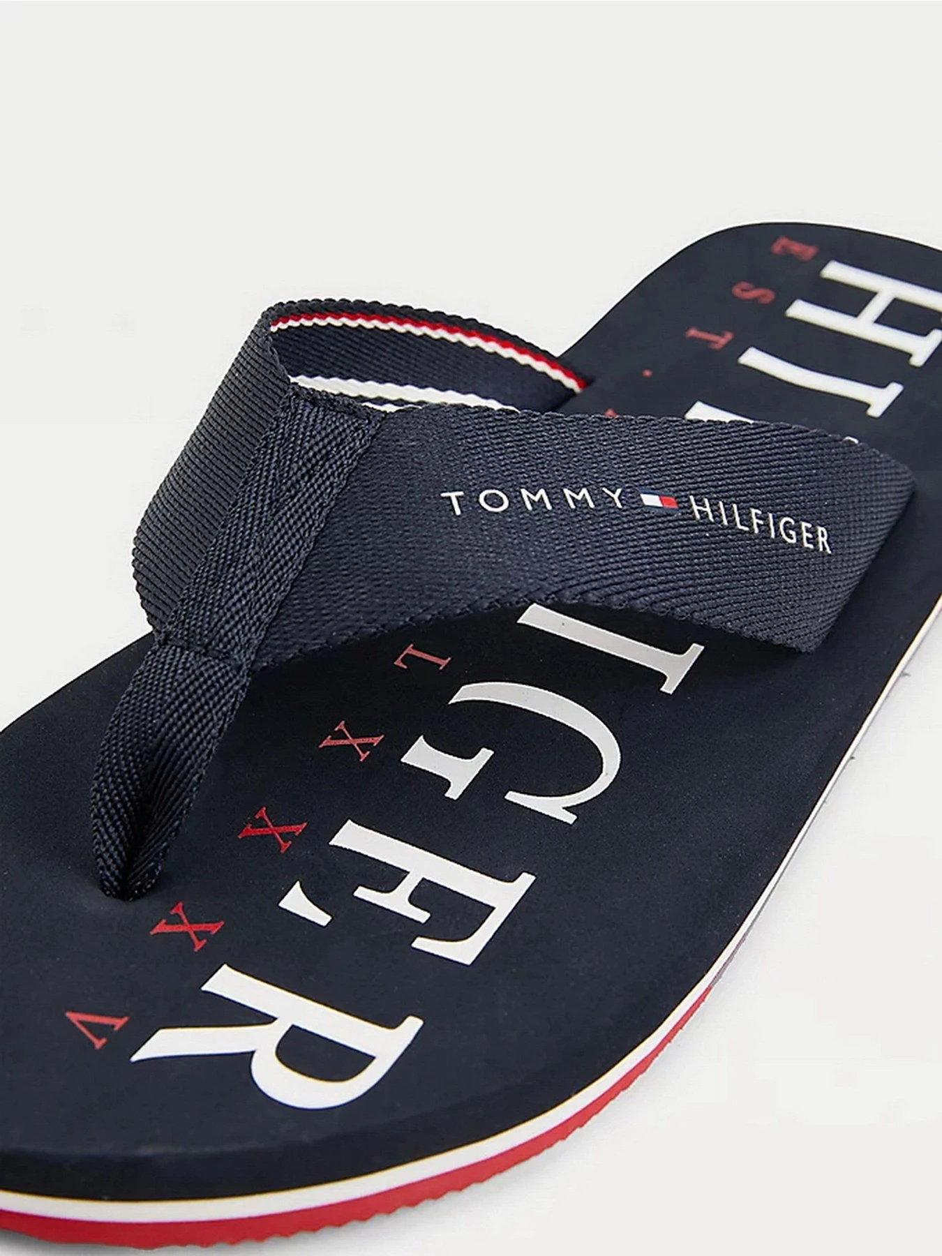 Шлёпанцы Tommy Hilfiger модель FM0FM03917-DW5 Шлёпанцы Tommy Hilfiger модель FM0FM03917-DW5 Фото
