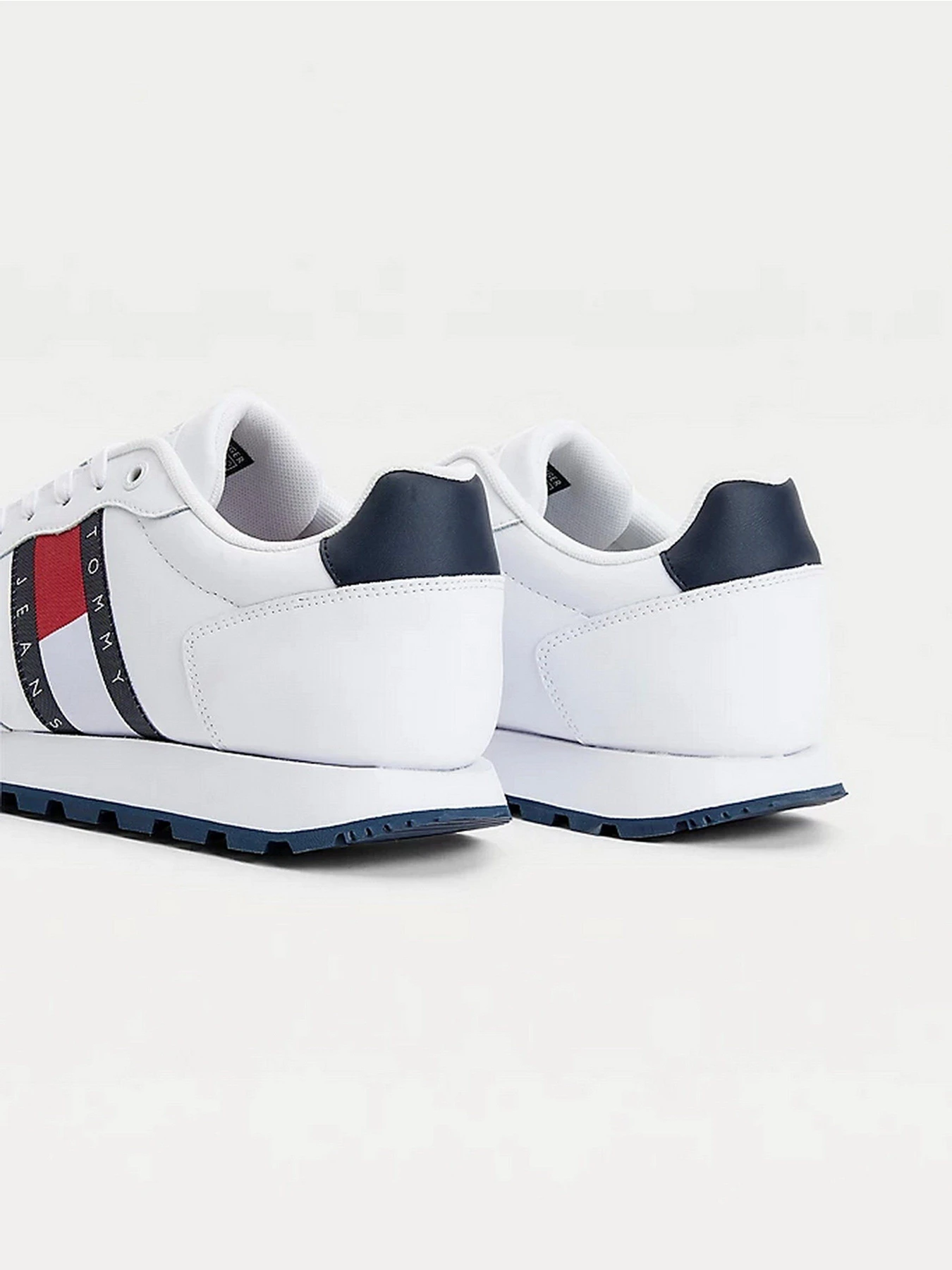 Кроссовки Tommy Hilfiger модель // Фото