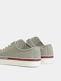 Кроссовки Tommy Hilfiger модель EM0EM00962-PMI Фото