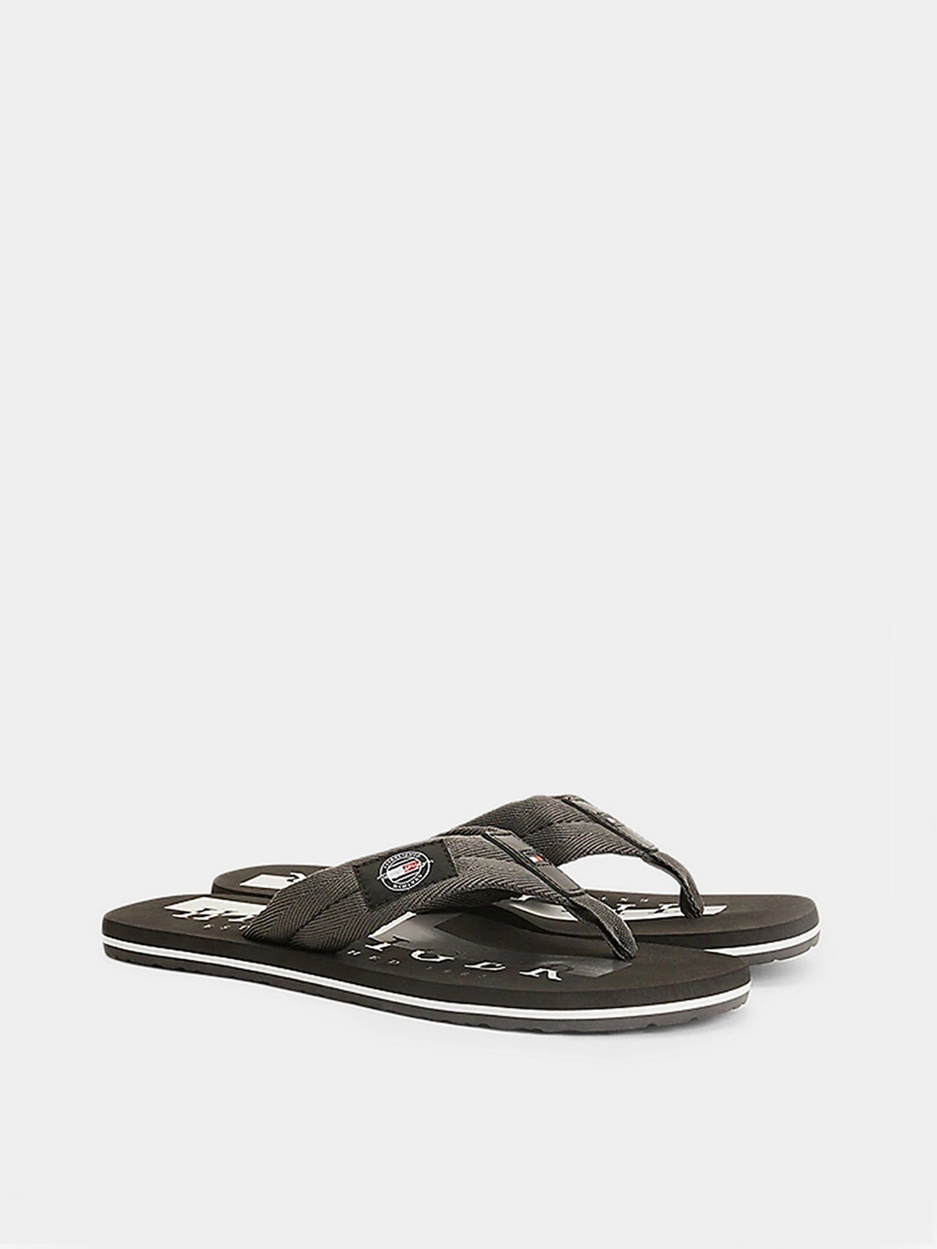 Шлёпанцы Tommy Hilfiger модель FM0FM03981-PTY Шлёпанцы Tommy Hilfiger модель FM0FM03981-PTY Фото