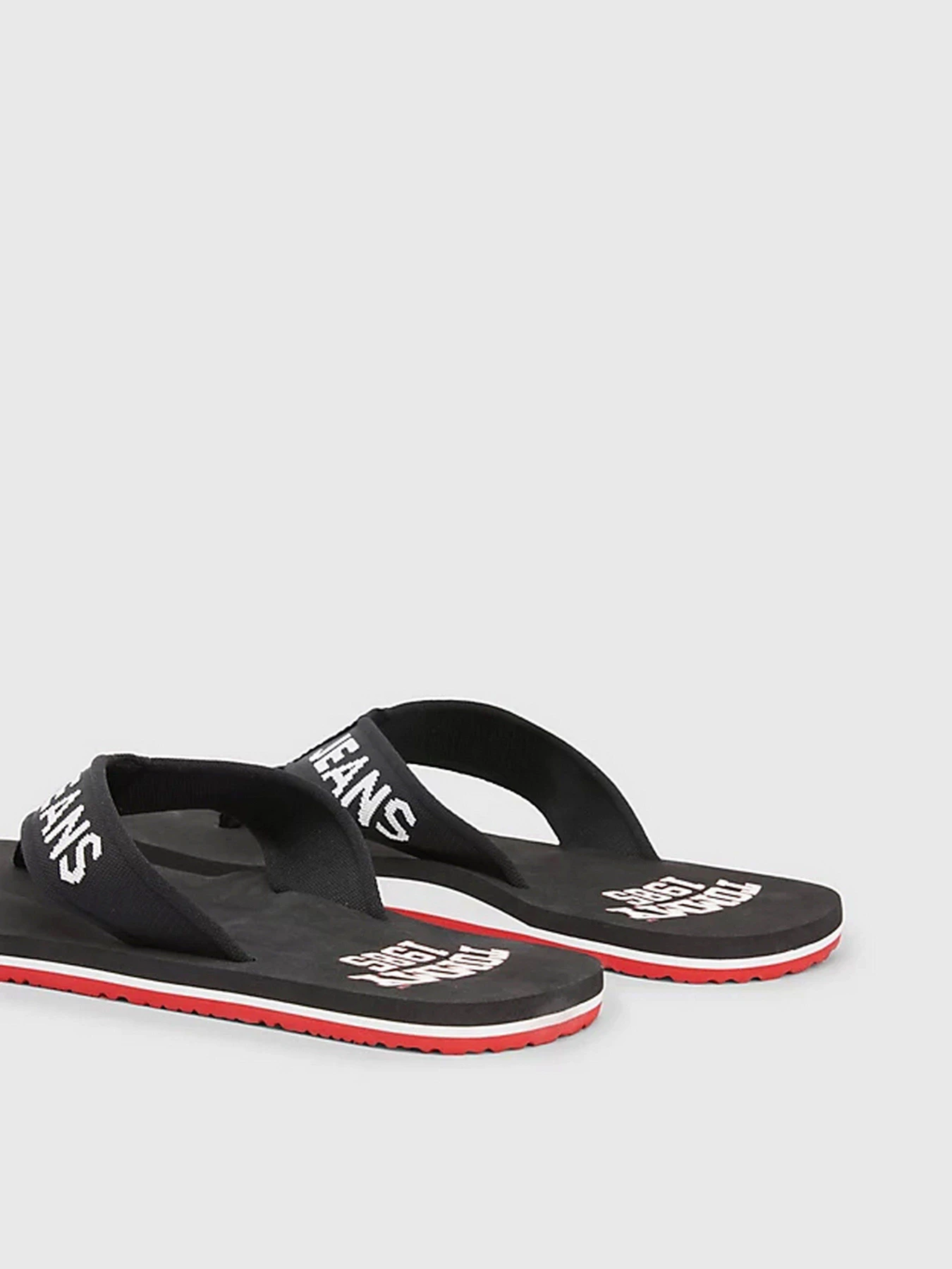 Шлёпанцы Tommy Hilfiger модель EM0EM01147-BDS Шлёпанцы Tommy Hilfiger модель EM0EM01147-BDS Фото